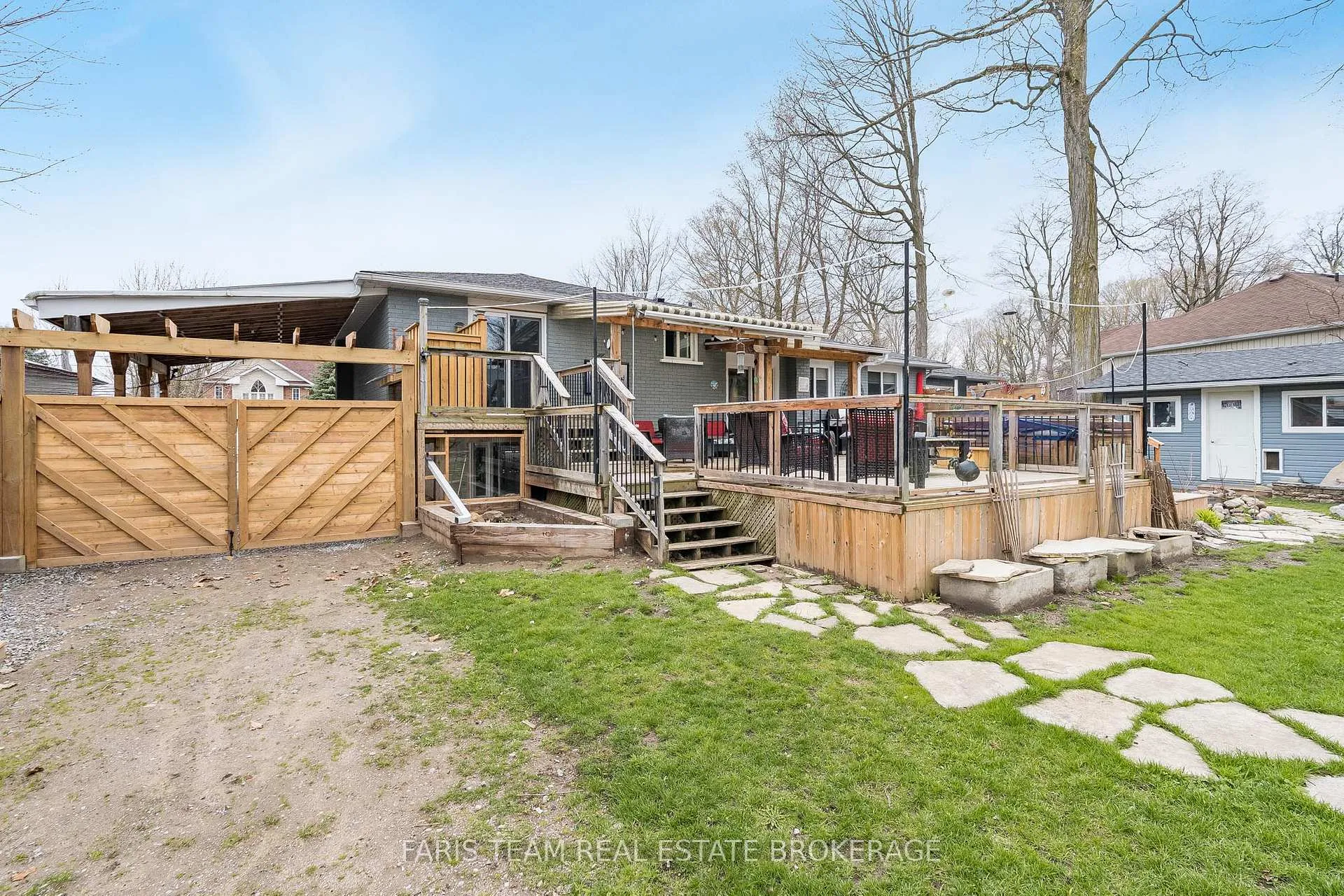 Photo 38 of 2003 Inglewood Drive, Innisfil, Alcona — HOMEH