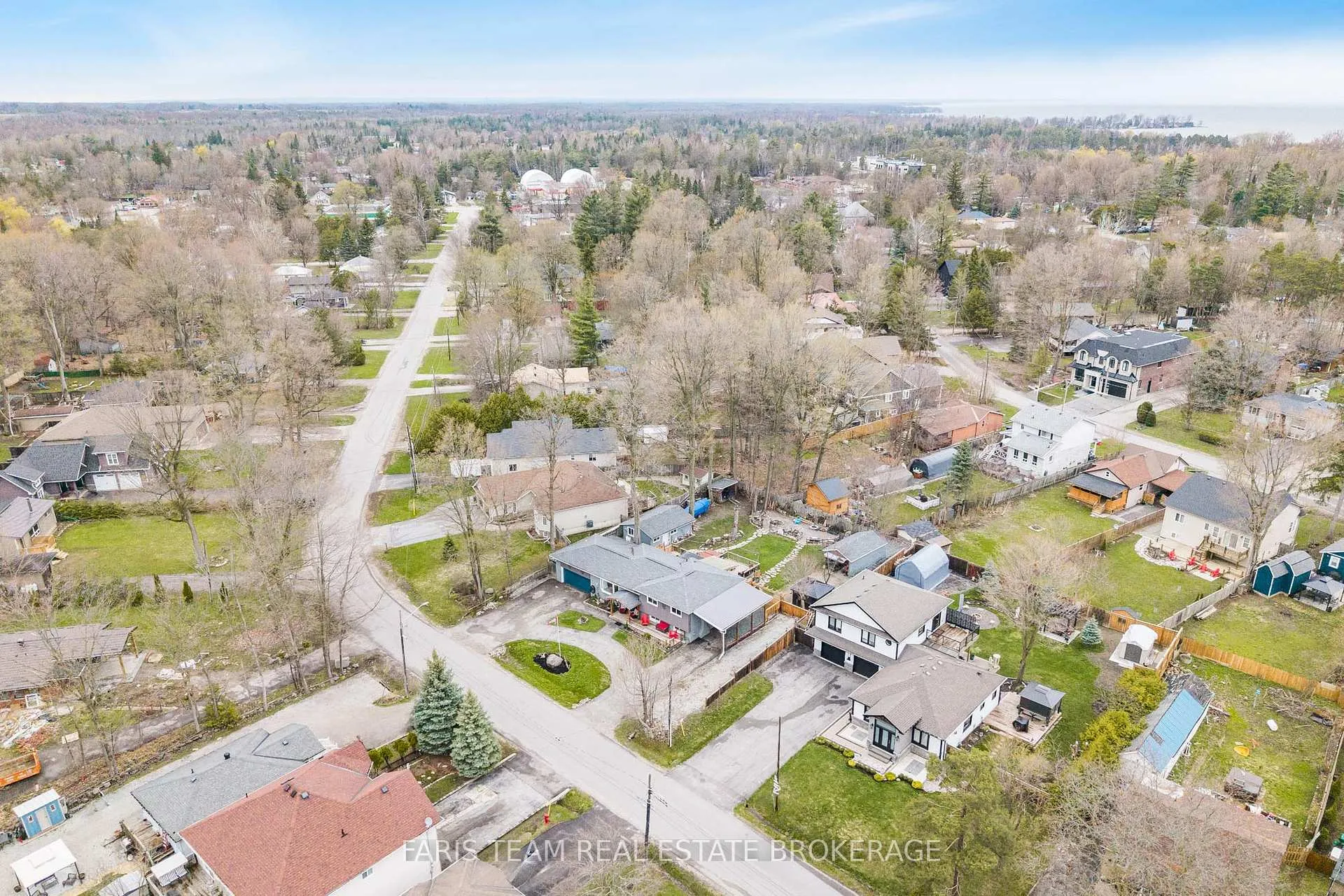 Photo 46 of 2003 Inglewood Drive, Innisfil, Alcona — HOMEH