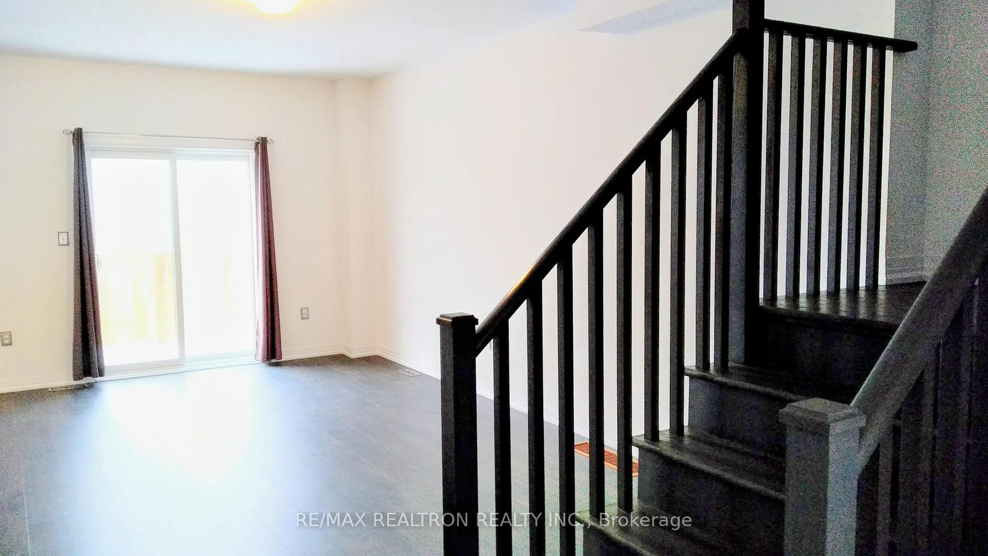 Photo 7 of 28 Brown Bear Street, Barrie, Rural Barrie Southwest — HOMEH