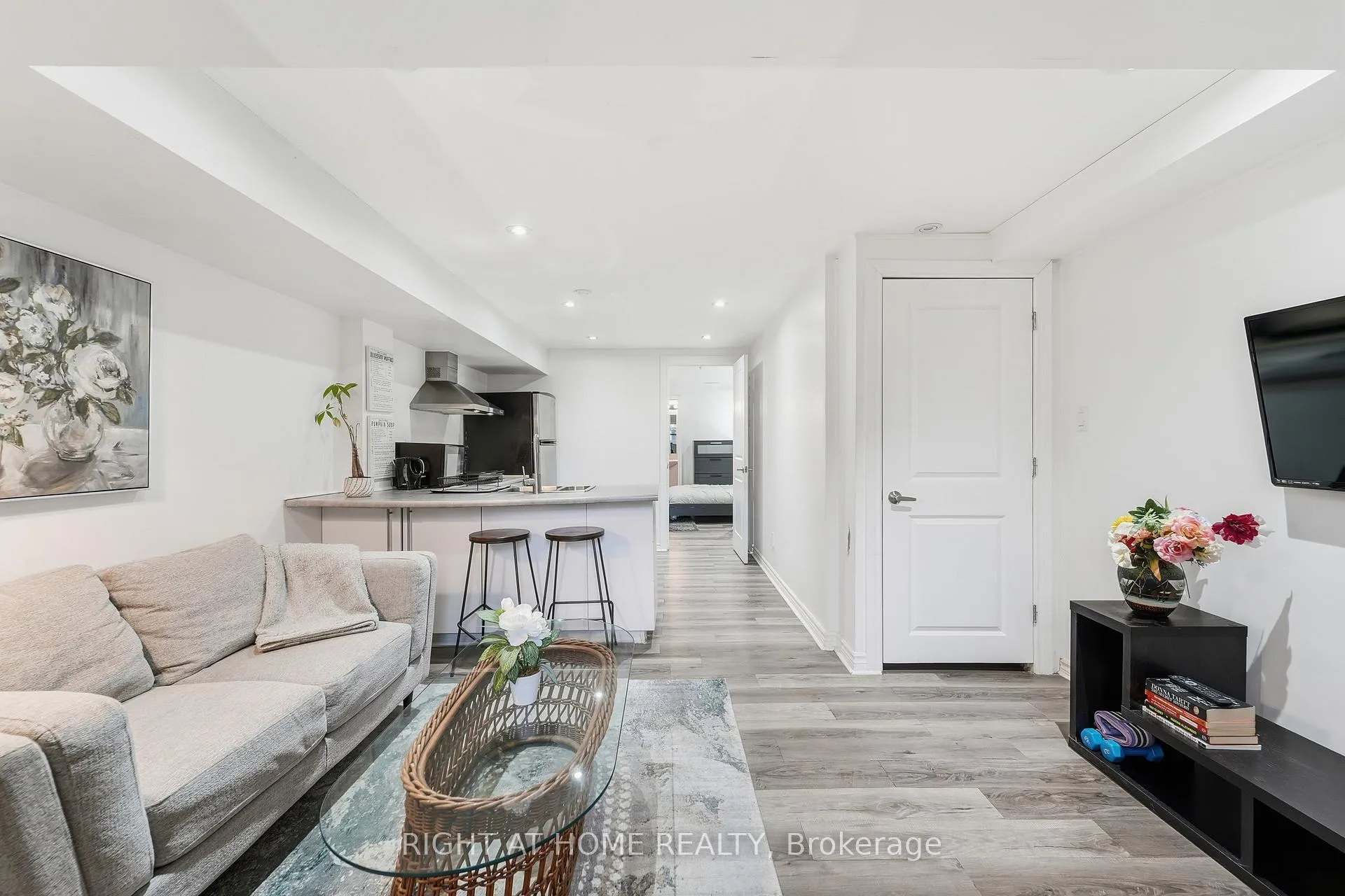 Photo 6 of Unit Lower, 2825 St. Clair Avenue E, Toronto, O'Connor-Parkview — HOMEH