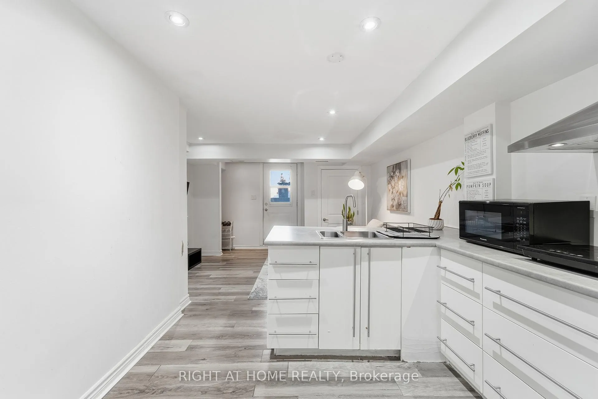 Photo 14 of Unit Lower, 2825 St. Clair Avenue E, Toronto, O'Connor-Parkview — HOMEH