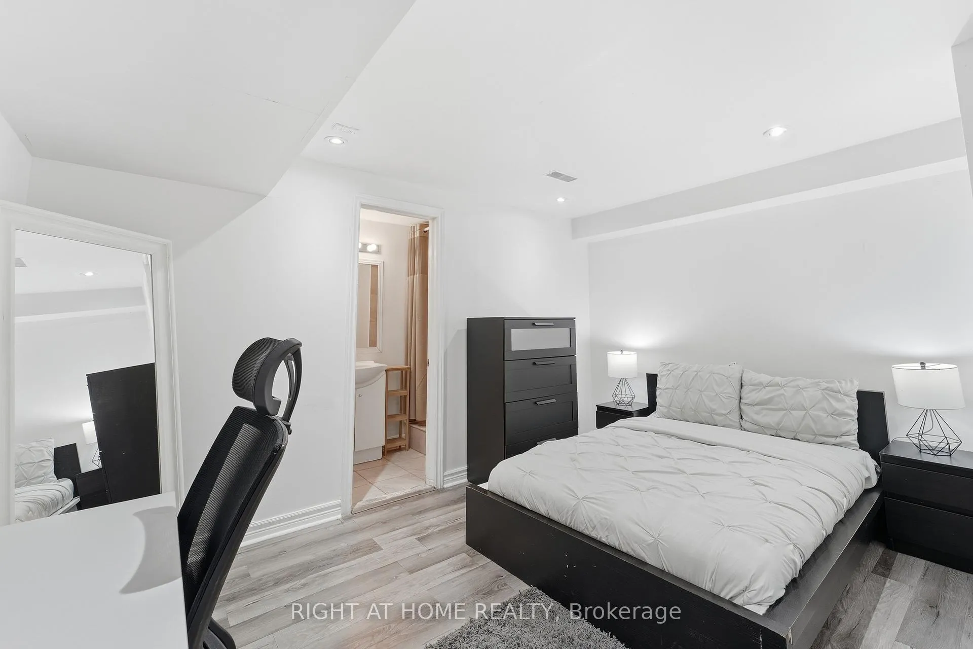 Photo 15 of Unit Lower, 2825 St. Clair Avenue E, Toronto, O'Connor-Parkview — HOMEH