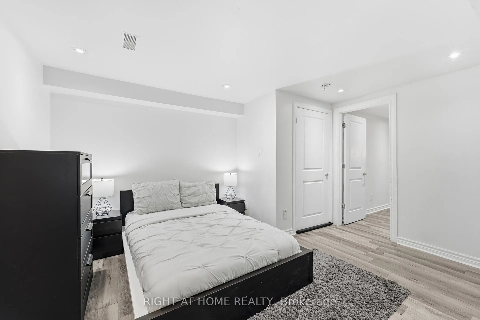 Photo 16 of Unit Lower, 2825 St. Clair Avenue E, Toronto, O'Connor-Parkview — HOMEH