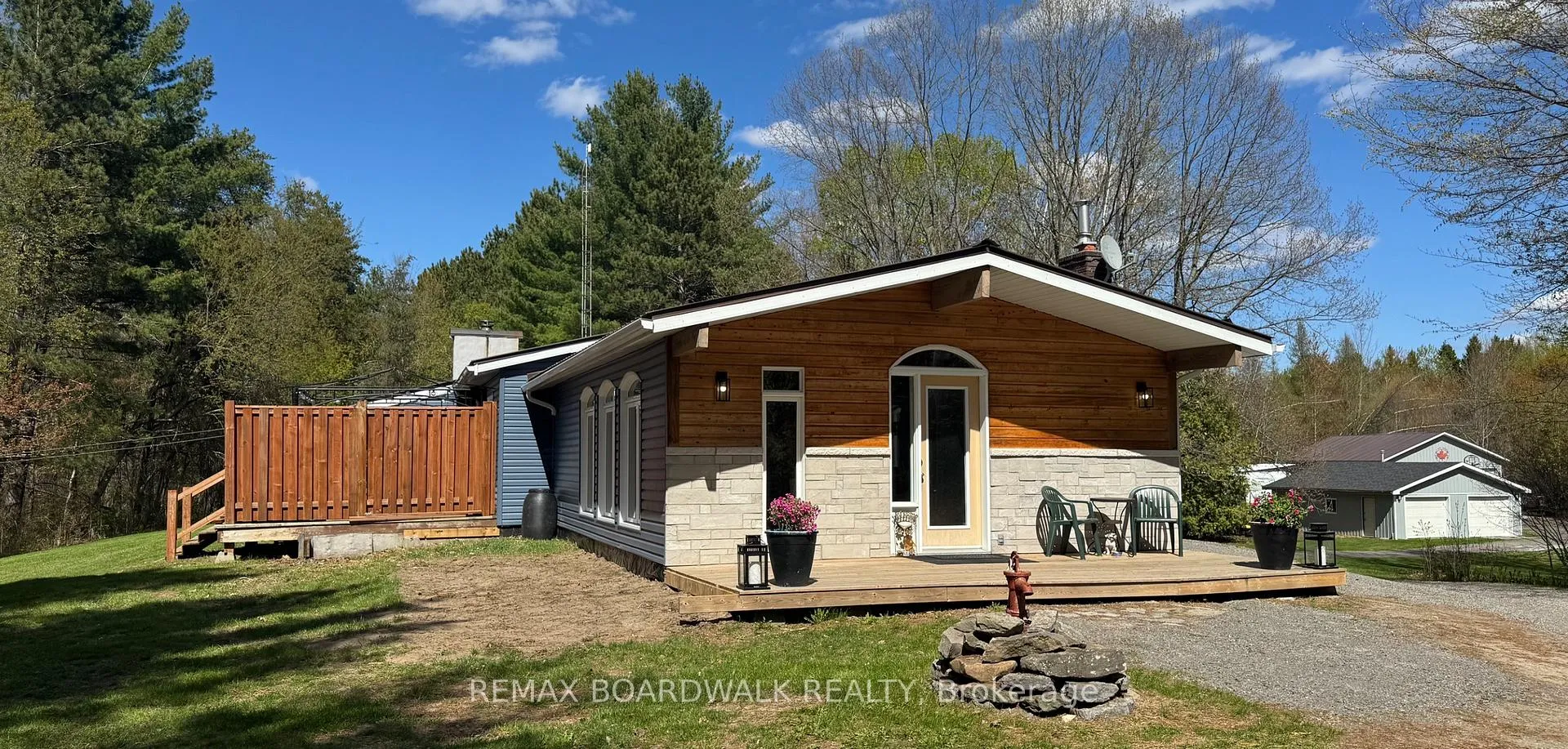 Photo 2 of 9093 County Rd 22, Edwardsburgh/Cardinal, Edwardsburgh/Cardinal Twp — HOMEH