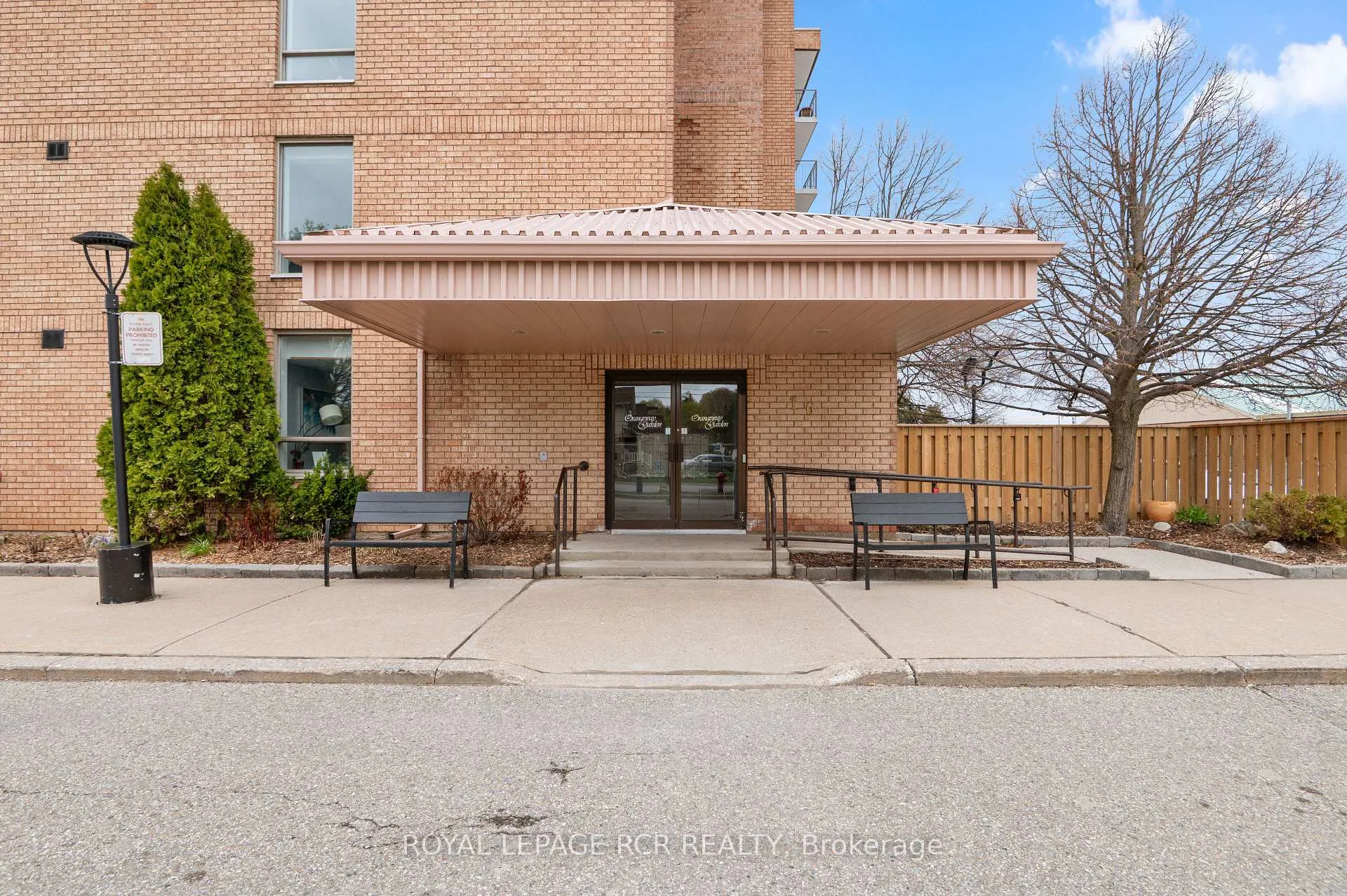 Photo 3 of Unit 51, 16 Fourth Street, Orangeville — HOMEH
