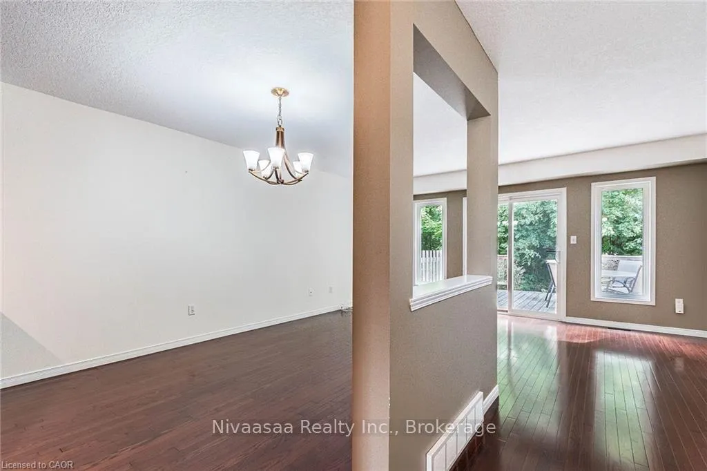 Photo 3 of 110 Activa Avenue, Waterloo — HOMEH