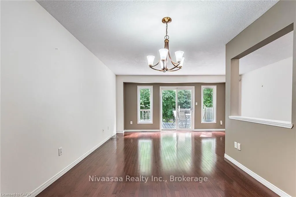 Photo 4 of 110 Activa Avenue, Waterloo — HOMEH