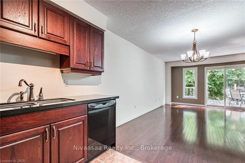 Photo 12 of 110 Activa Avenue, Waterloo — HOMEH
