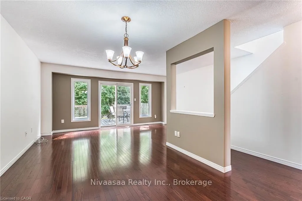 Photo 13 of 110 Activa Avenue, Waterloo — HOMEH