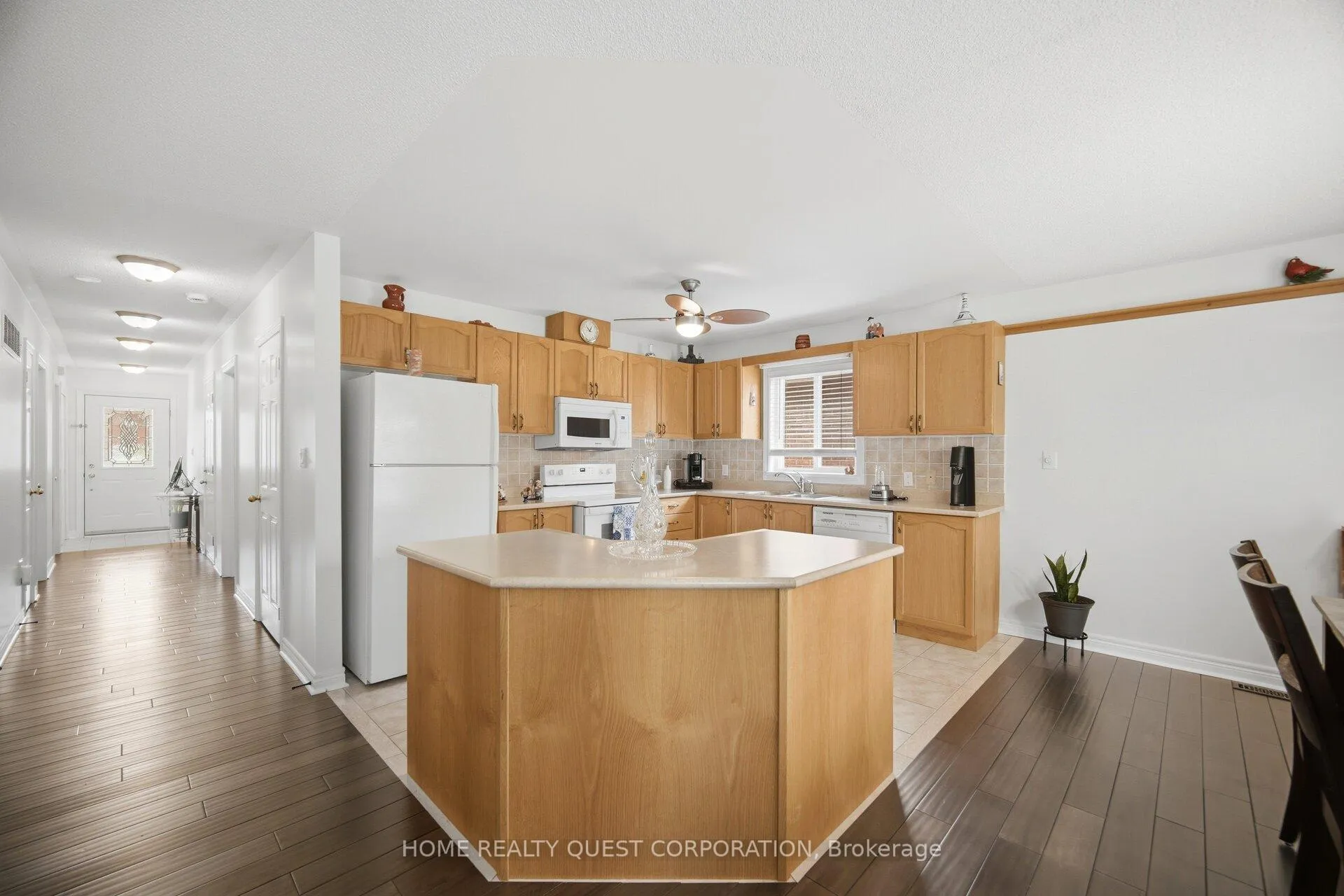 Photo 5 of 346 Centennial Forest Drive, Milton, Timberlea — HOMEH