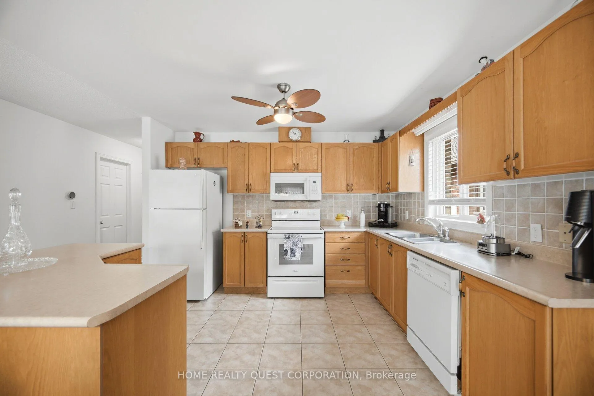 Photo 6 of 346 Centennial Forest Drive, Milton, Timberlea — HOMEH