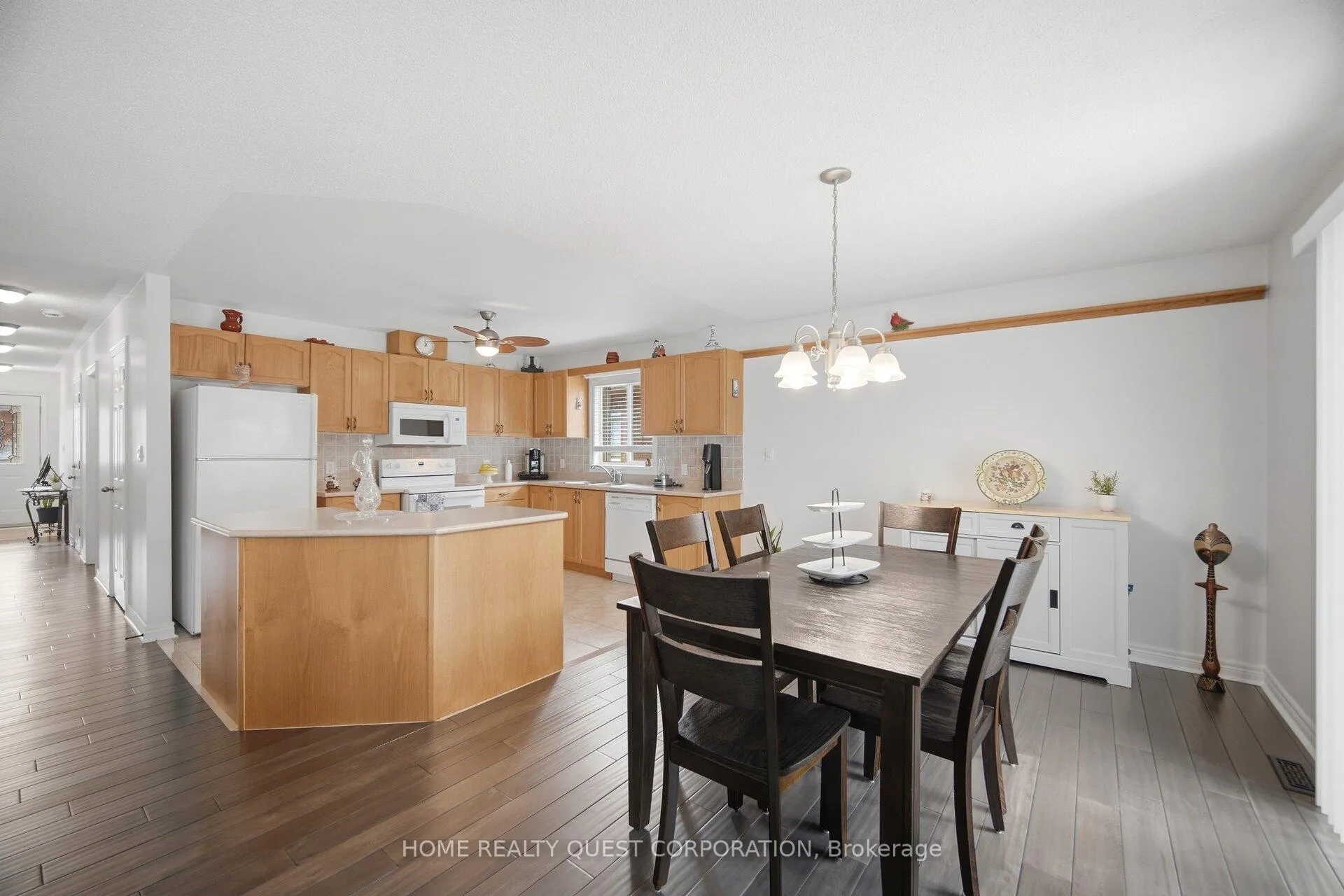 Photo 8 of 346 Centennial Forest Drive, Milton, Timberlea — HOMEH