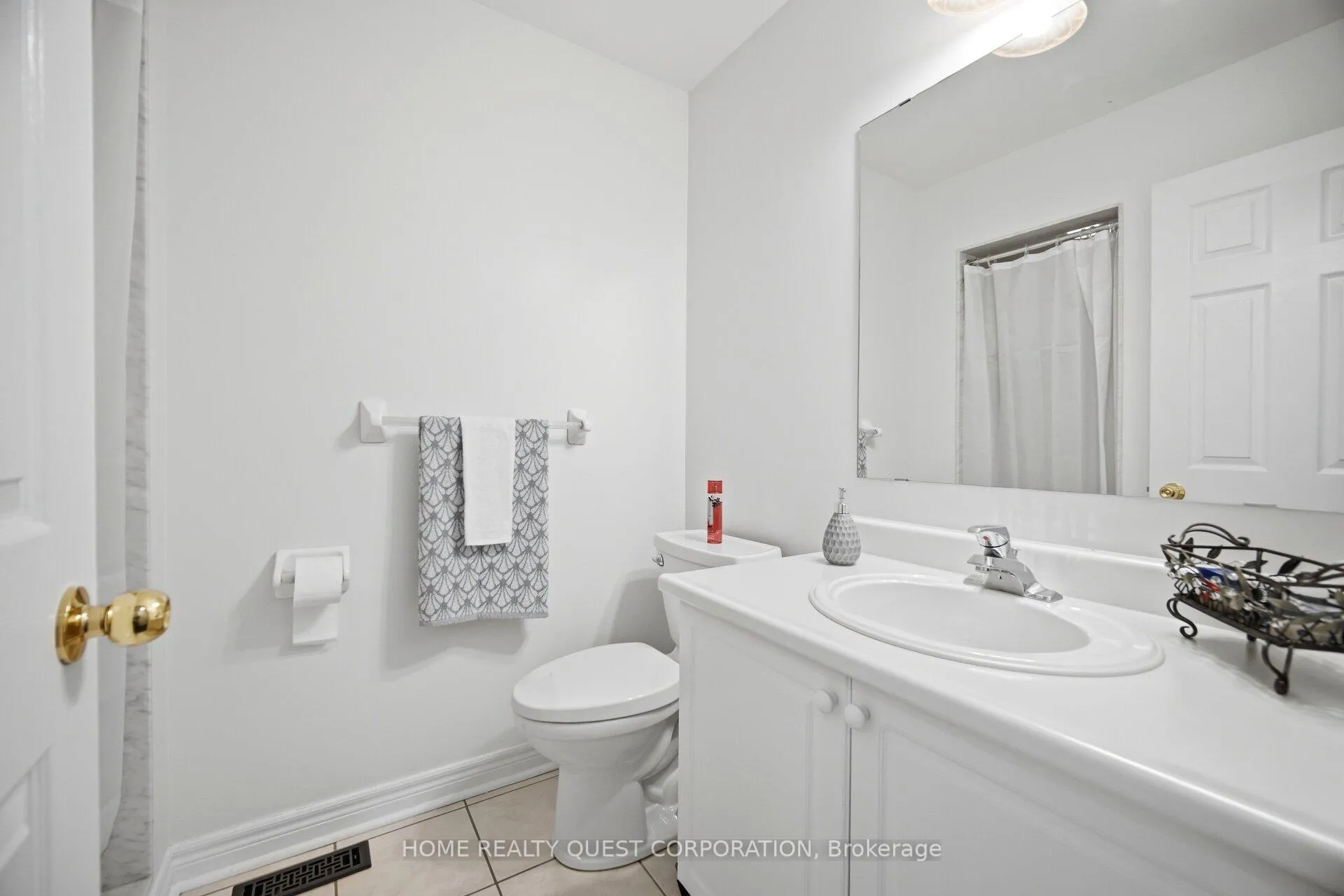 Photo 17 of 346 Centennial Forest Drive, Milton, Timberlea — HOMEH