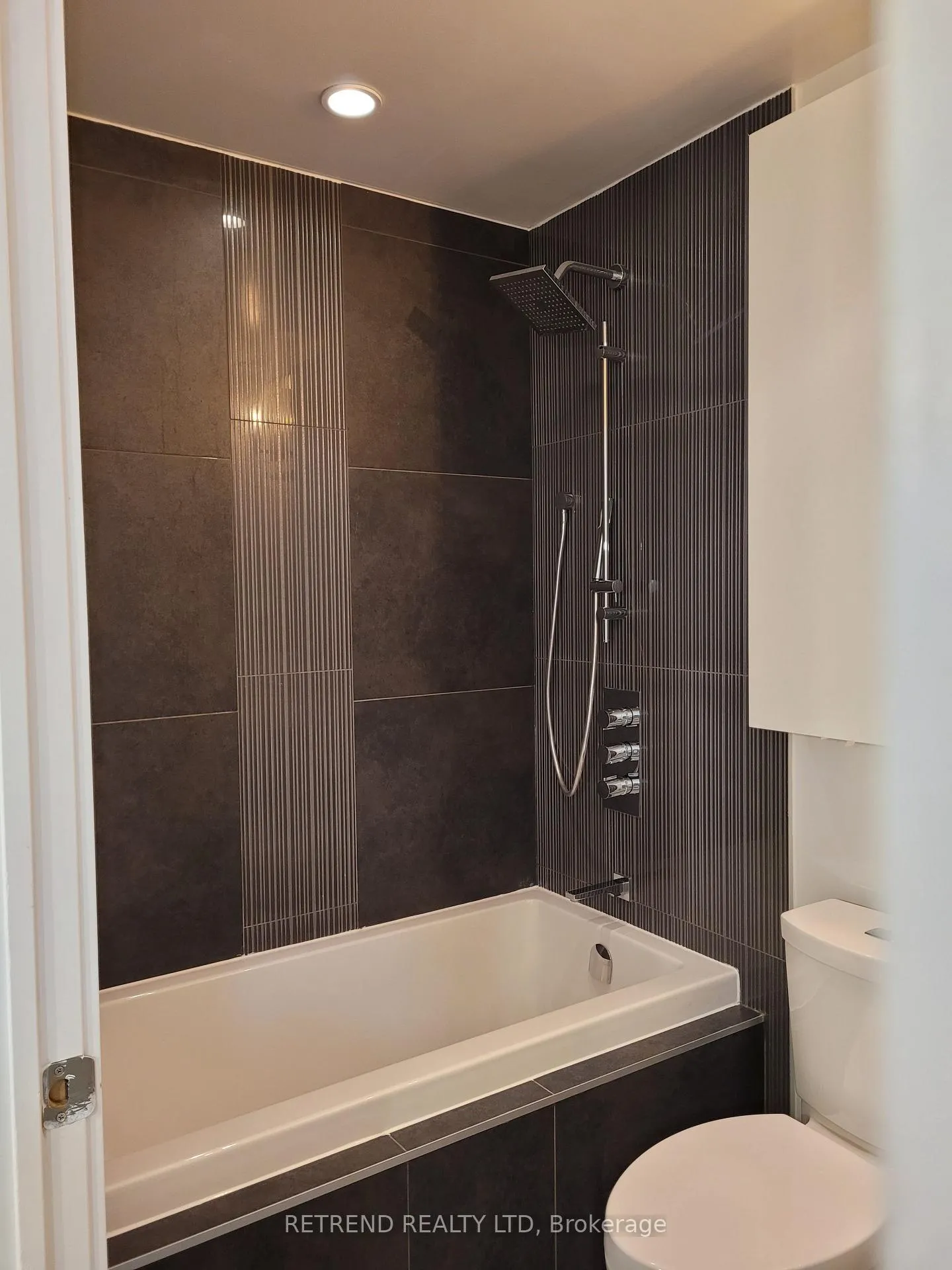 Photo 5 of Unit 204, 5 St. Joseph Street, Toronto, Bay Street Corridor — HOMEH