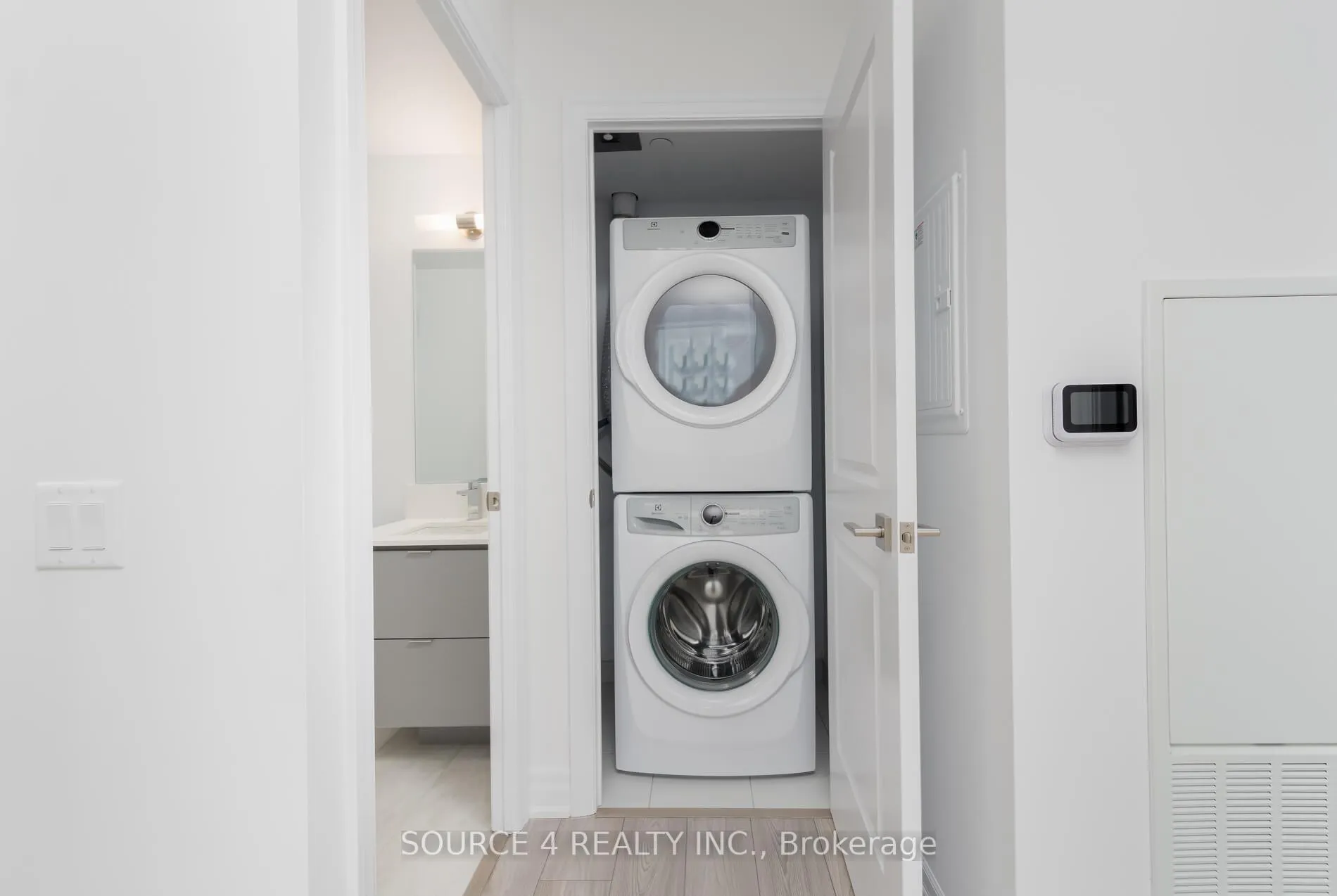 Photo 13 of Unit 2708, 36 Elm Drive W, Mississauga, City Centre — HOMEH