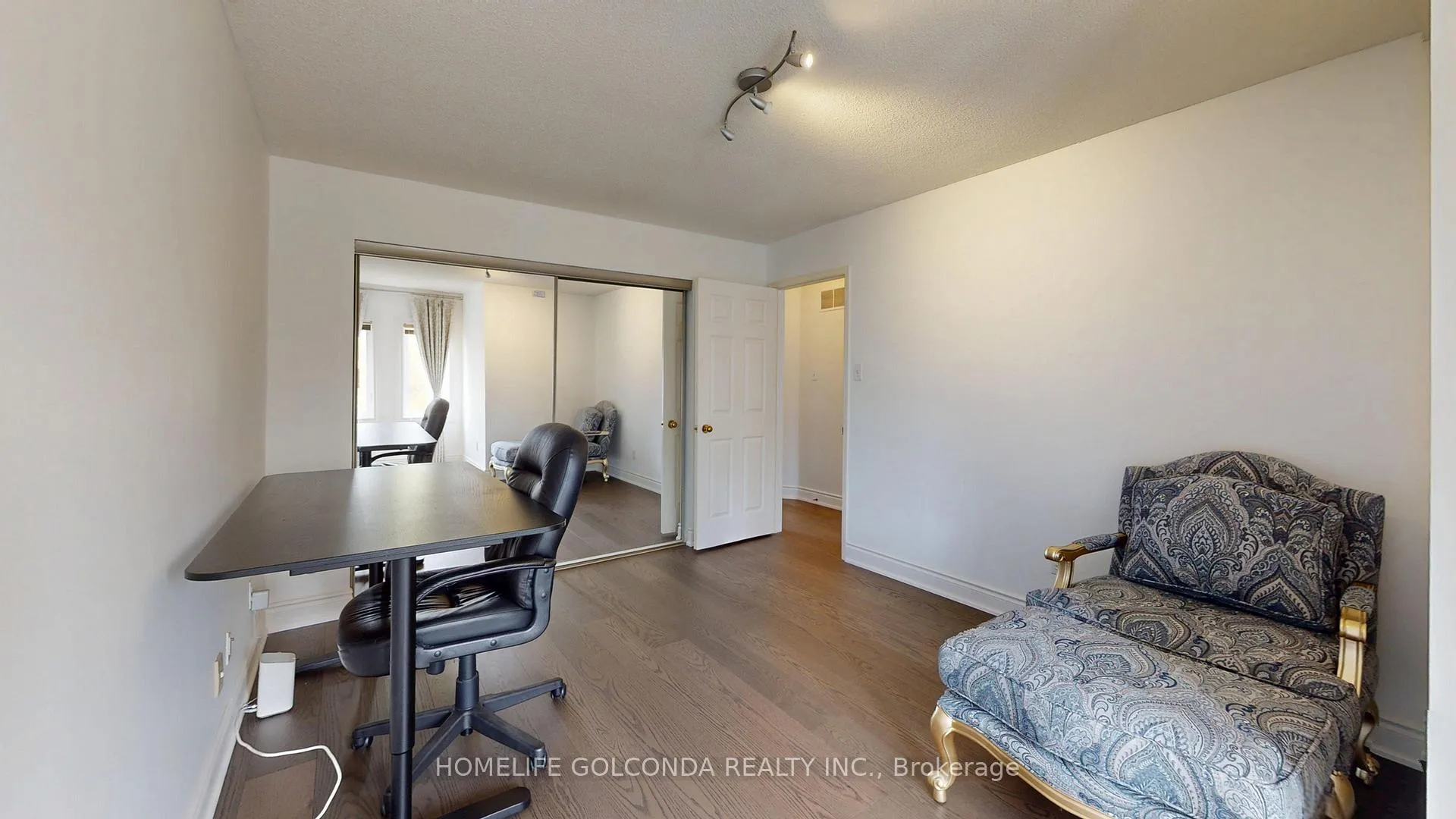 Photo 27 of 19 Thornbury Circle, Vaughan, Crestwood-Springfarm-Yorkhill — HOMEH