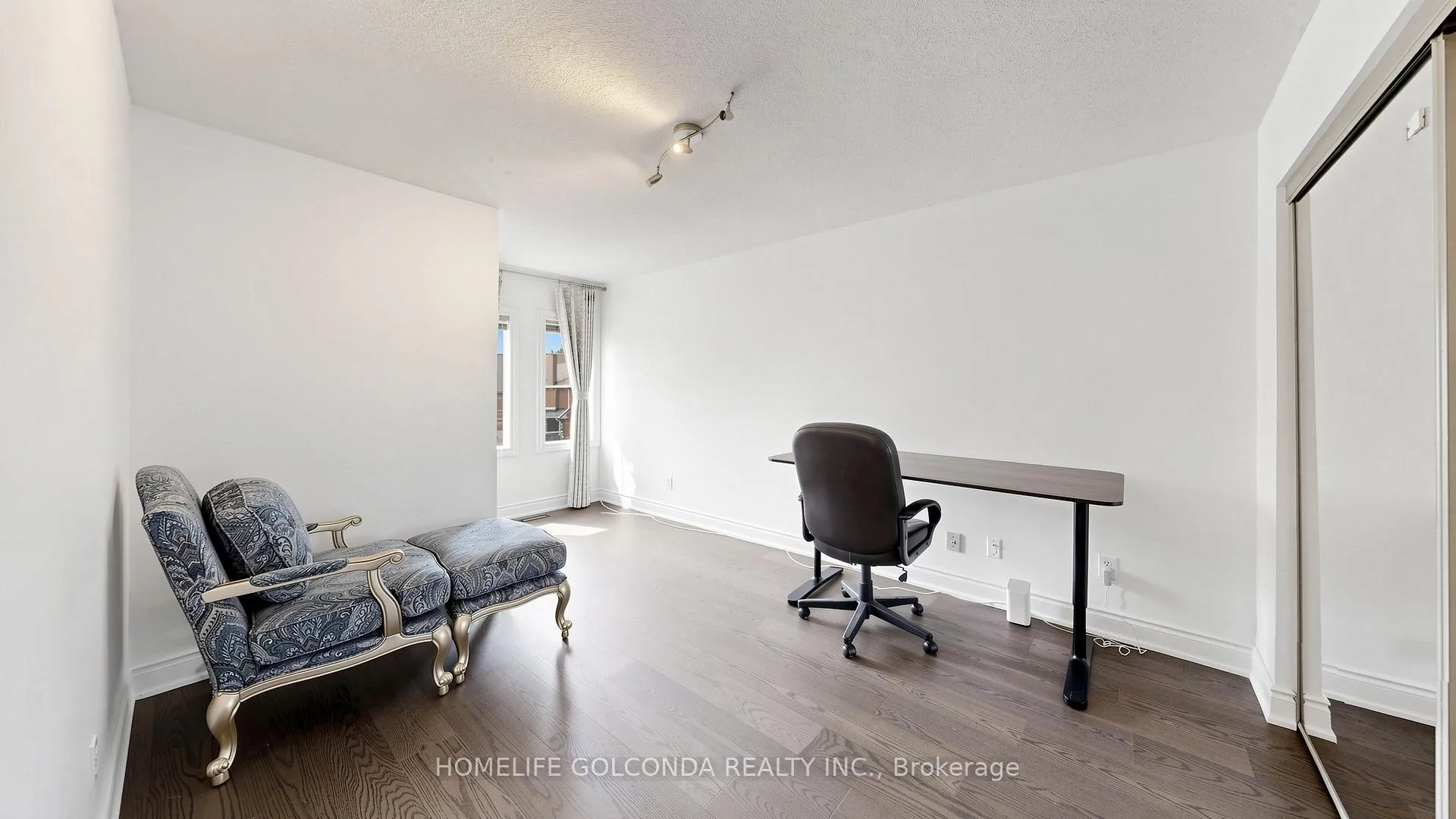 Photo 28 of 19 Thornbury Circle, Vaughan, Crestwood-Springfarm-Yorkhill — HOMEH
