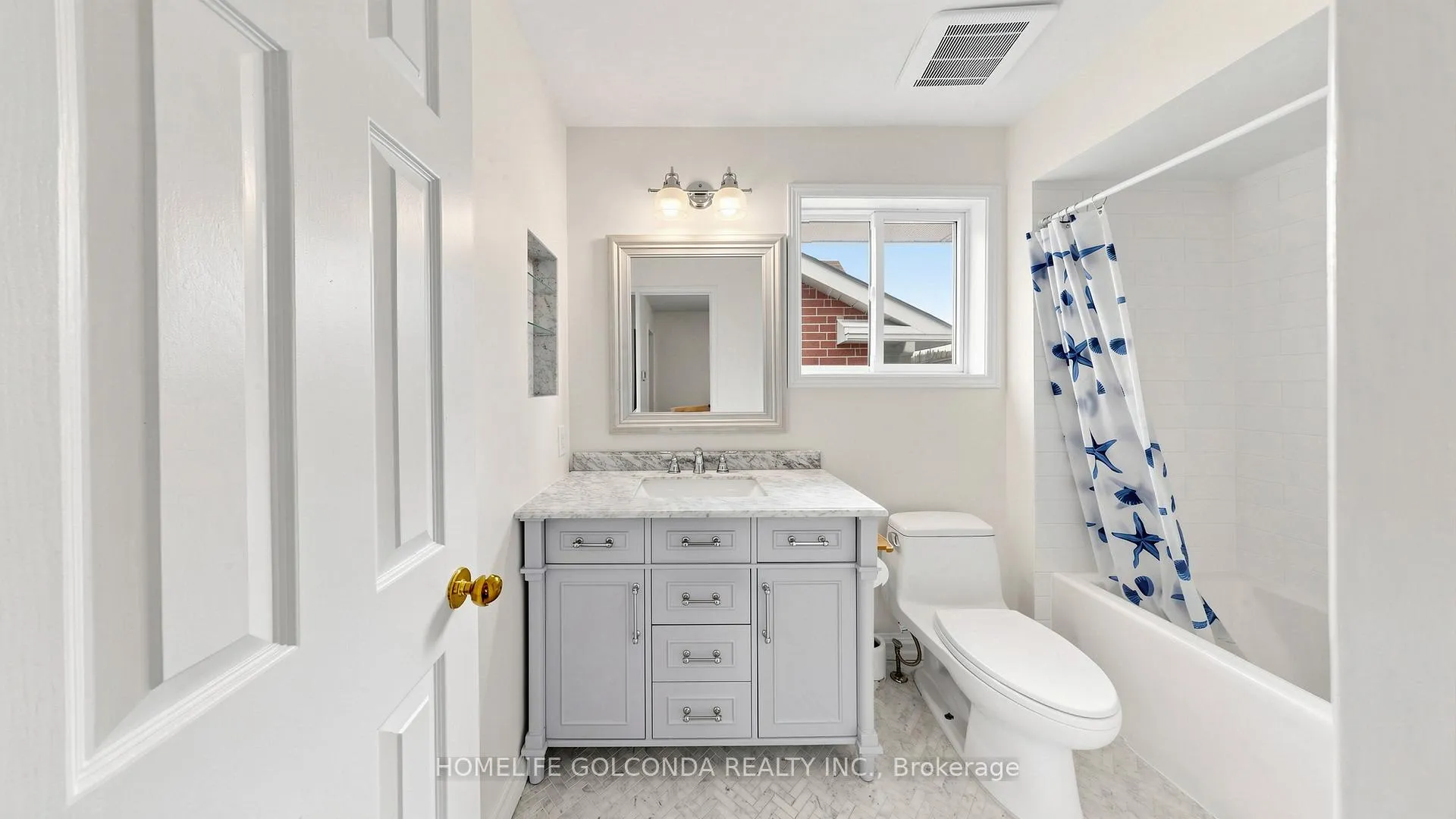 Photo 29 of 19 Thornbury Circle, Vaughan, Crestwood-Springfarm-Yorkhill — HOMEH
