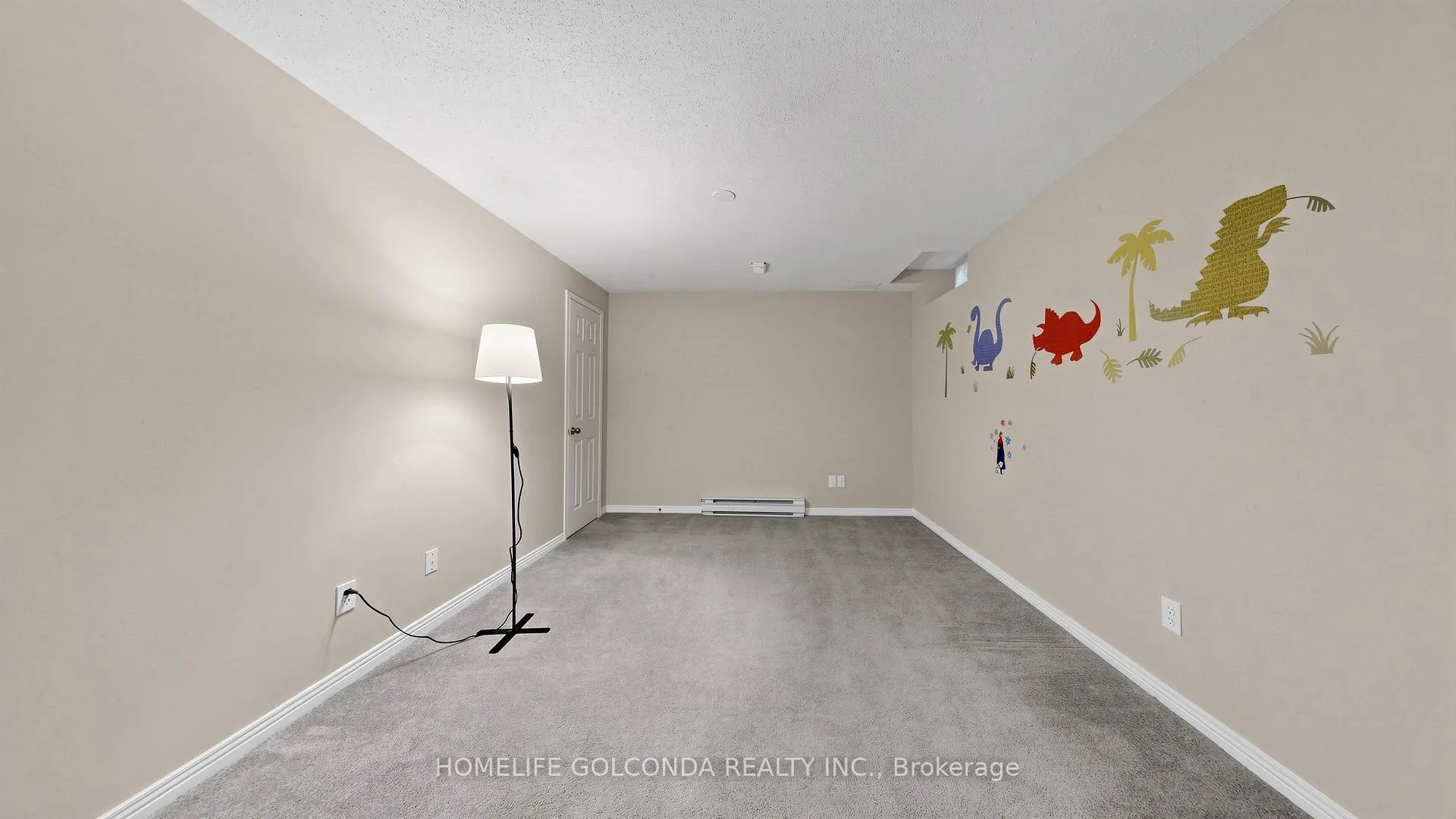 Photo 31 of 19 Thornbury Circle, Vaughan, Crestwood-Springfarm-Yorkhill — HOMEH