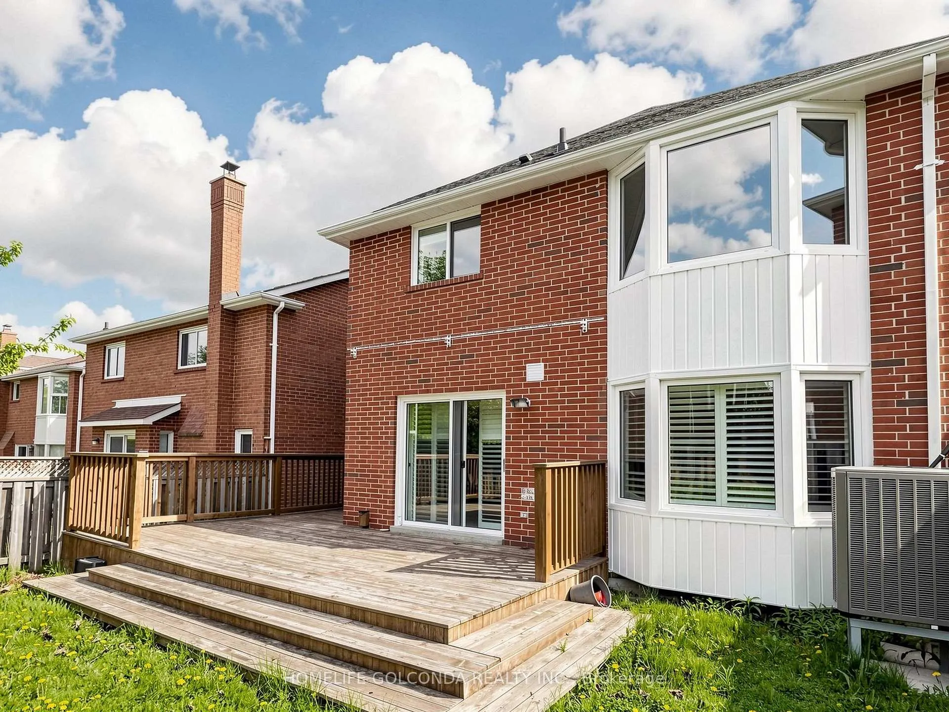 Photo 35 of 19 Thornbury Circle, Vaughan, Crestwood-Springfarm-Yorkhill — HOMEH