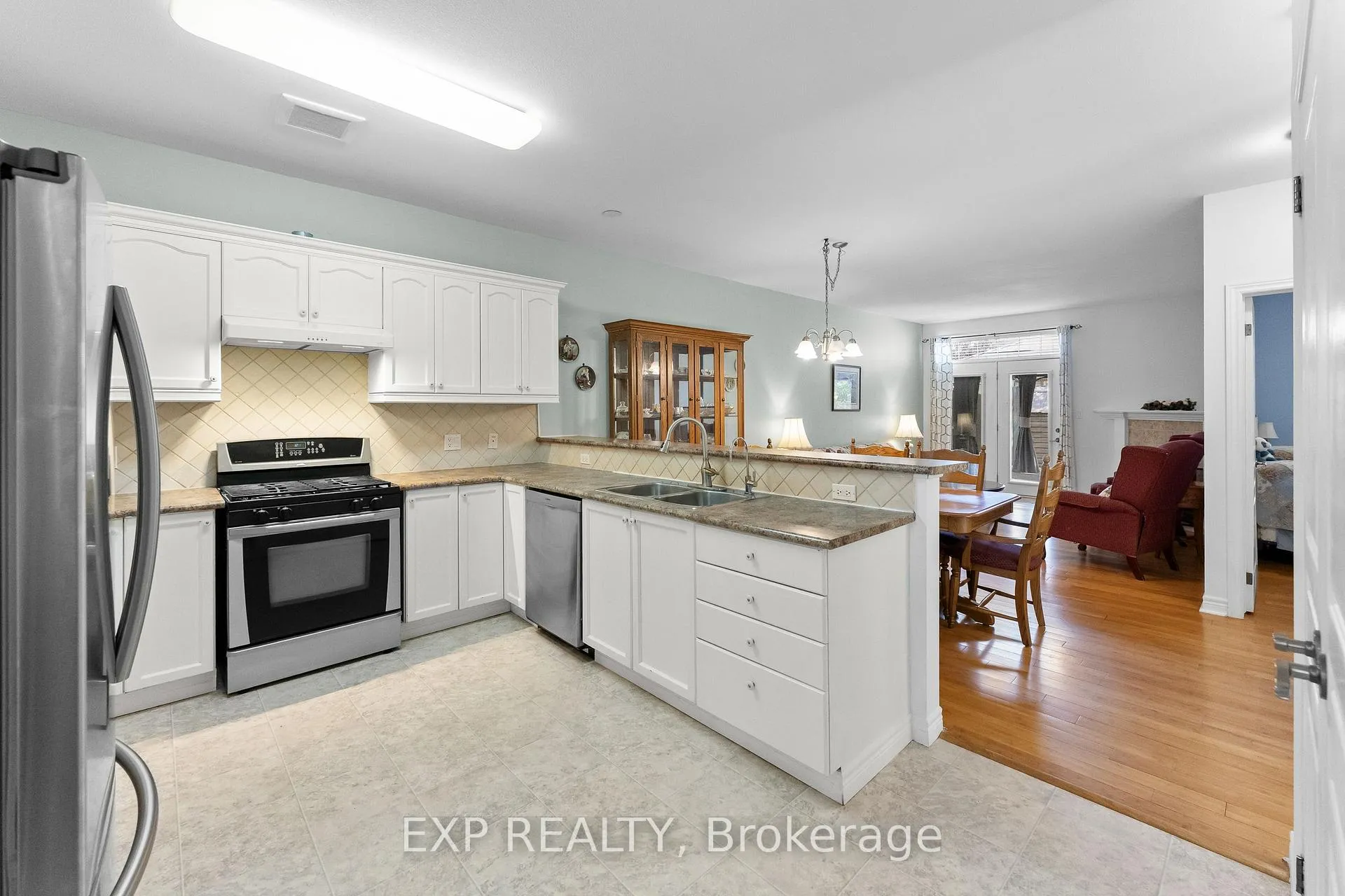 Photo 13 of 4324 Beverley Crescent, Lincoln, Beamsville — HOMEH