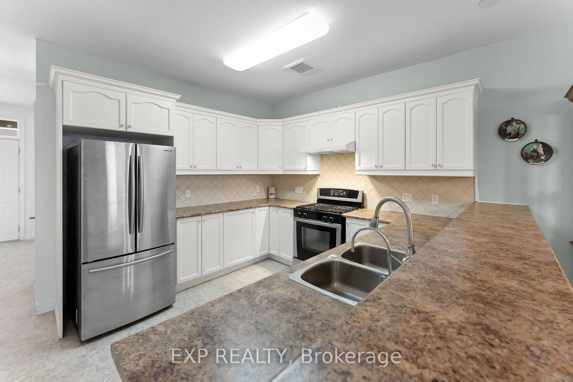 Photo 16 of 4324 Beverley Crescent, Lincoln, Beamsville — HOMEH