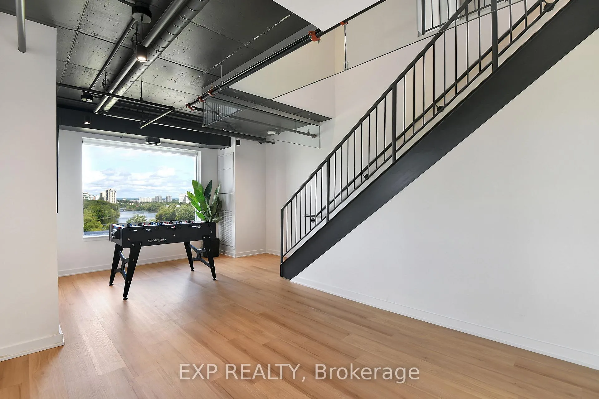 Photo 7 of Unit 402, 36 Robinson Avenue, Ottawa, Sandy Hill — HOMEH