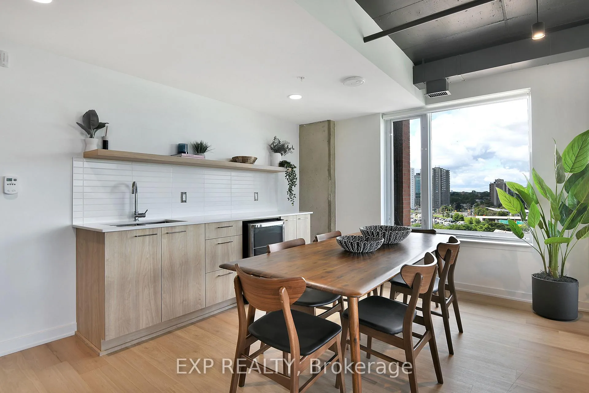 Photo 10 of Unit 402, 36 Robinson Avenue, Ottawa, Sandy Hill — HOMEH