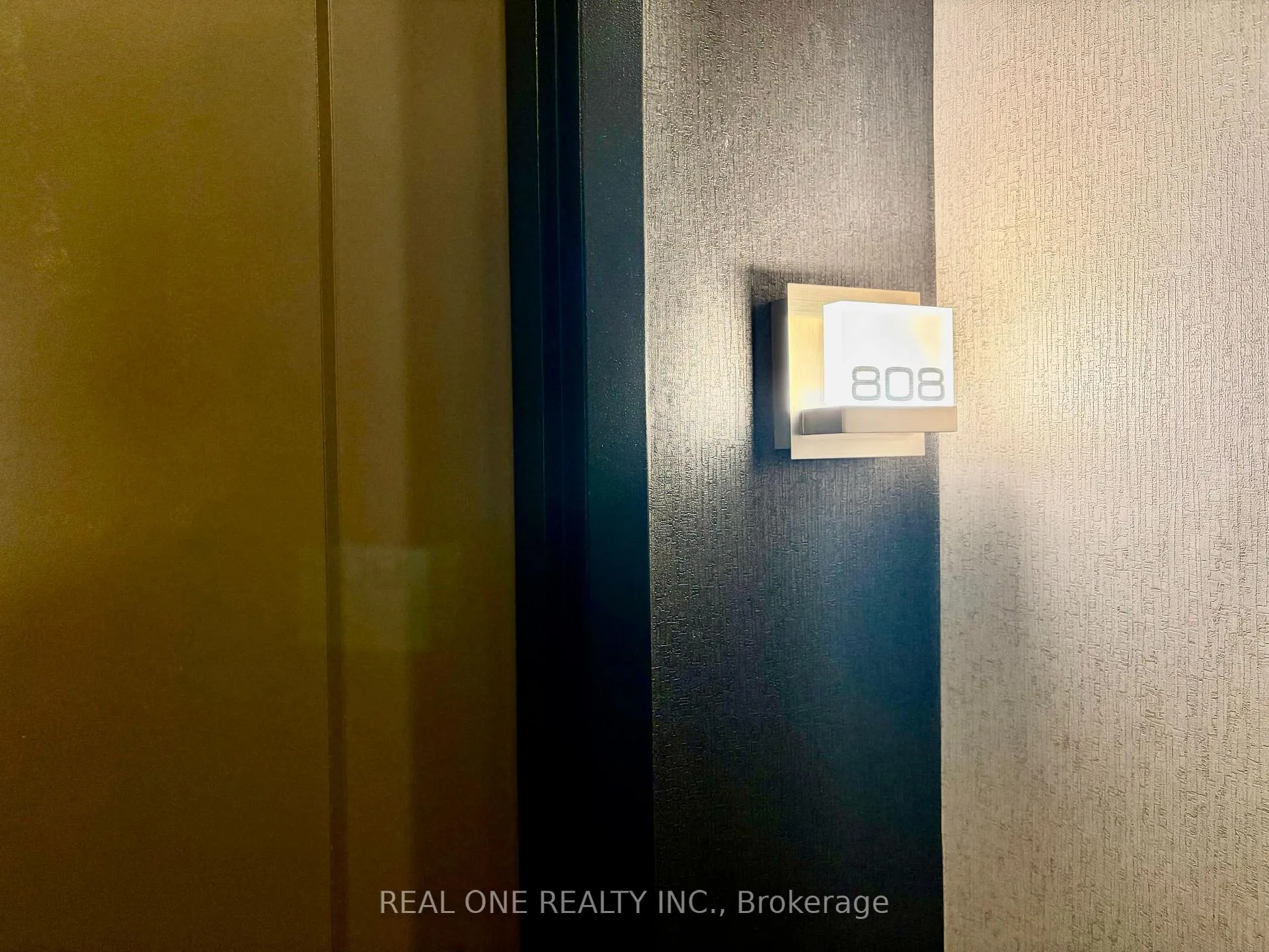 Photo 7 of Unit 808, 150 Main Street, Hamilton, Central — HOMEH