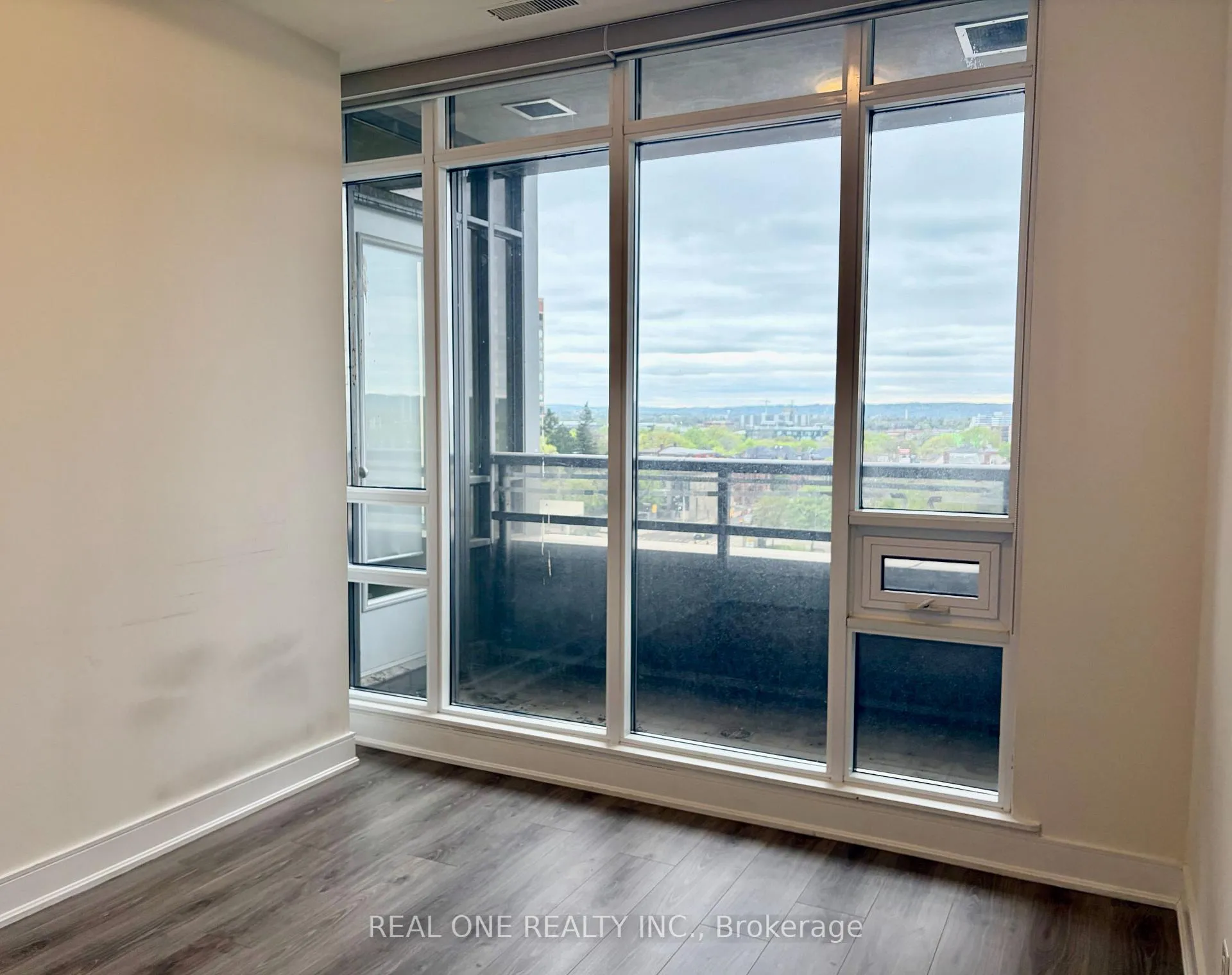 Photo 10 of Unit 808, 150 Main Street, Hamilton, Central — HOMEH