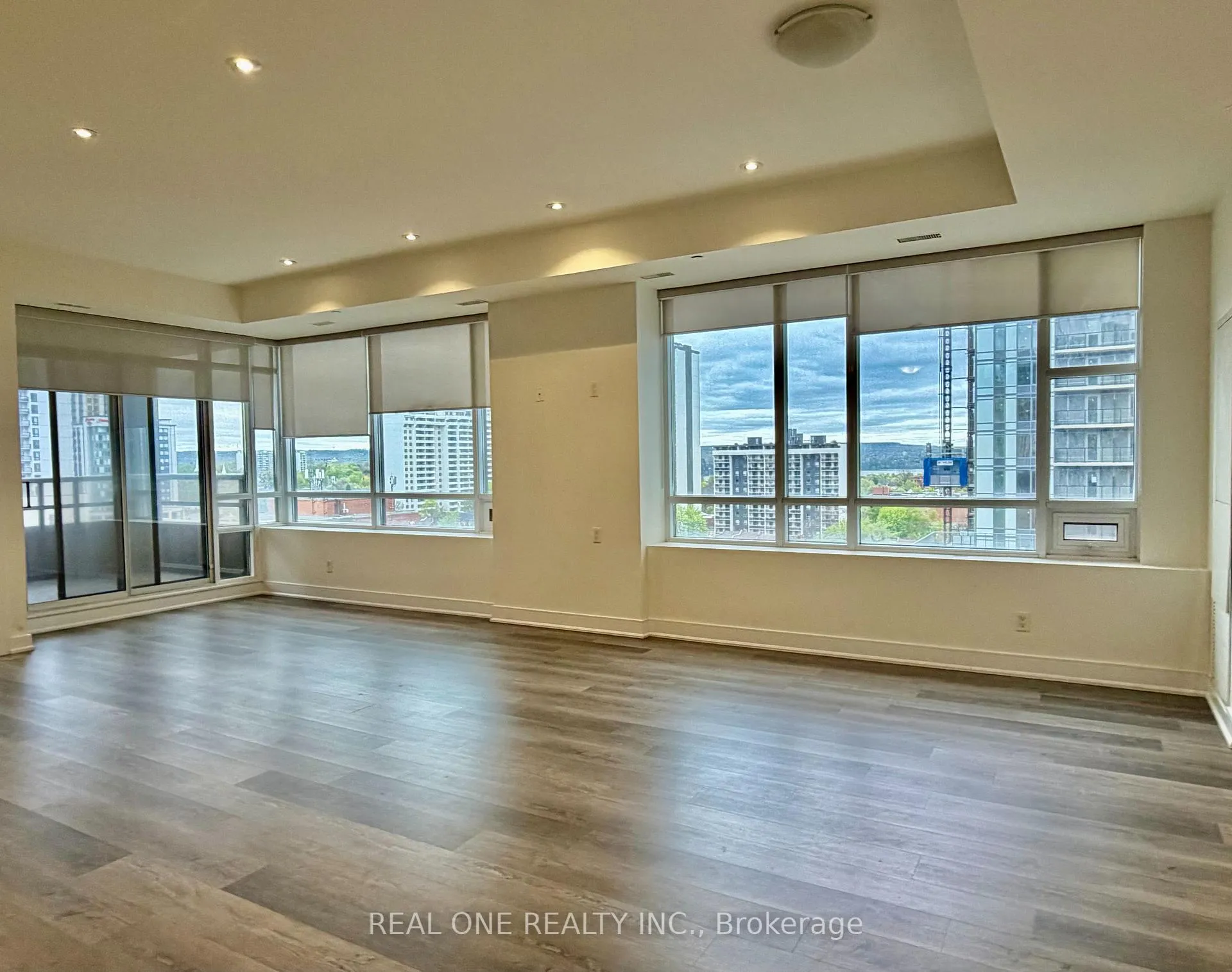 Photo 17 of Unit 808, 150 Main Street, Hamilton, Central — HOMEH