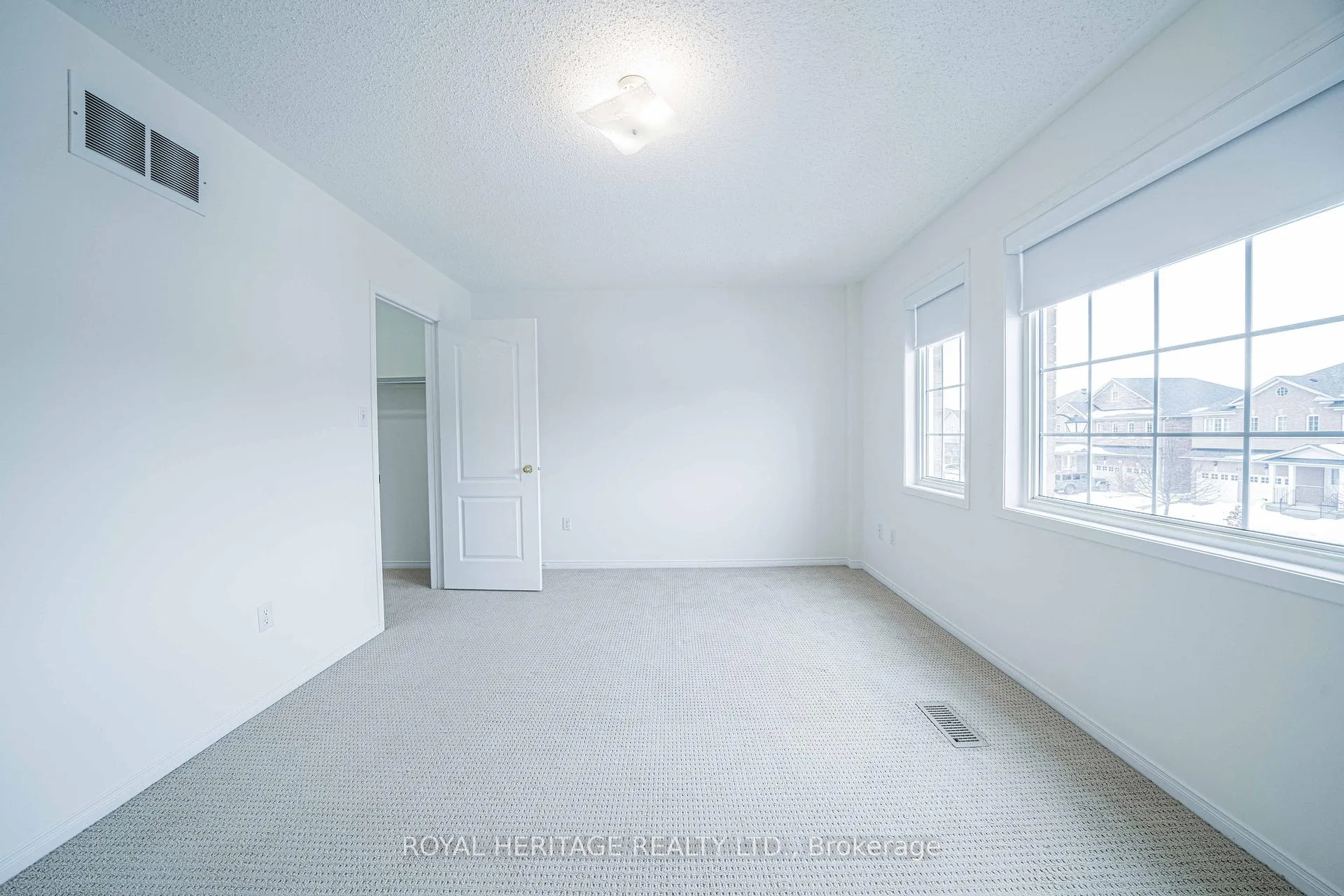 Photo 23 of 344 Castlemore Avenue, Markham, Berczy — HOMEH