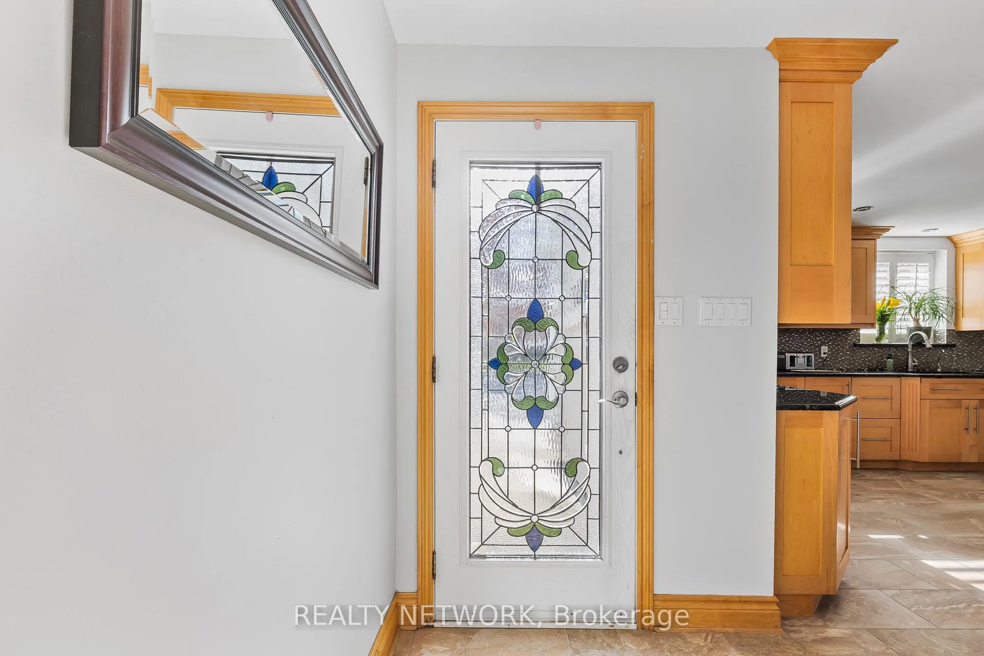 Photo 4 of 3734 Sinnicks Avenue, Niagara Falls, Church's Lane — HOMEH