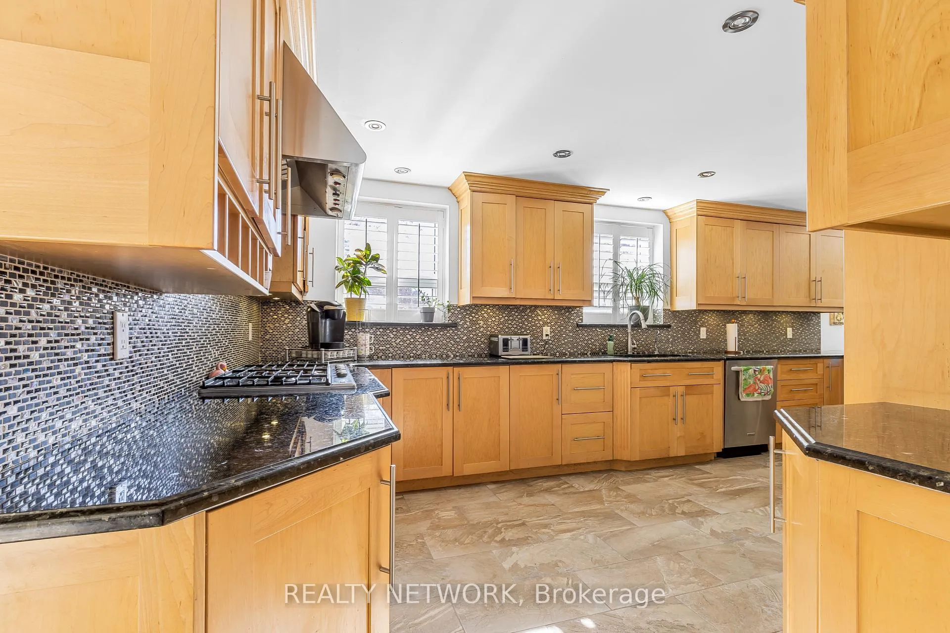 Photo 5 of 3734 Sinnicks Avenue, Niagara Falls, Church's Lane — HOMEH