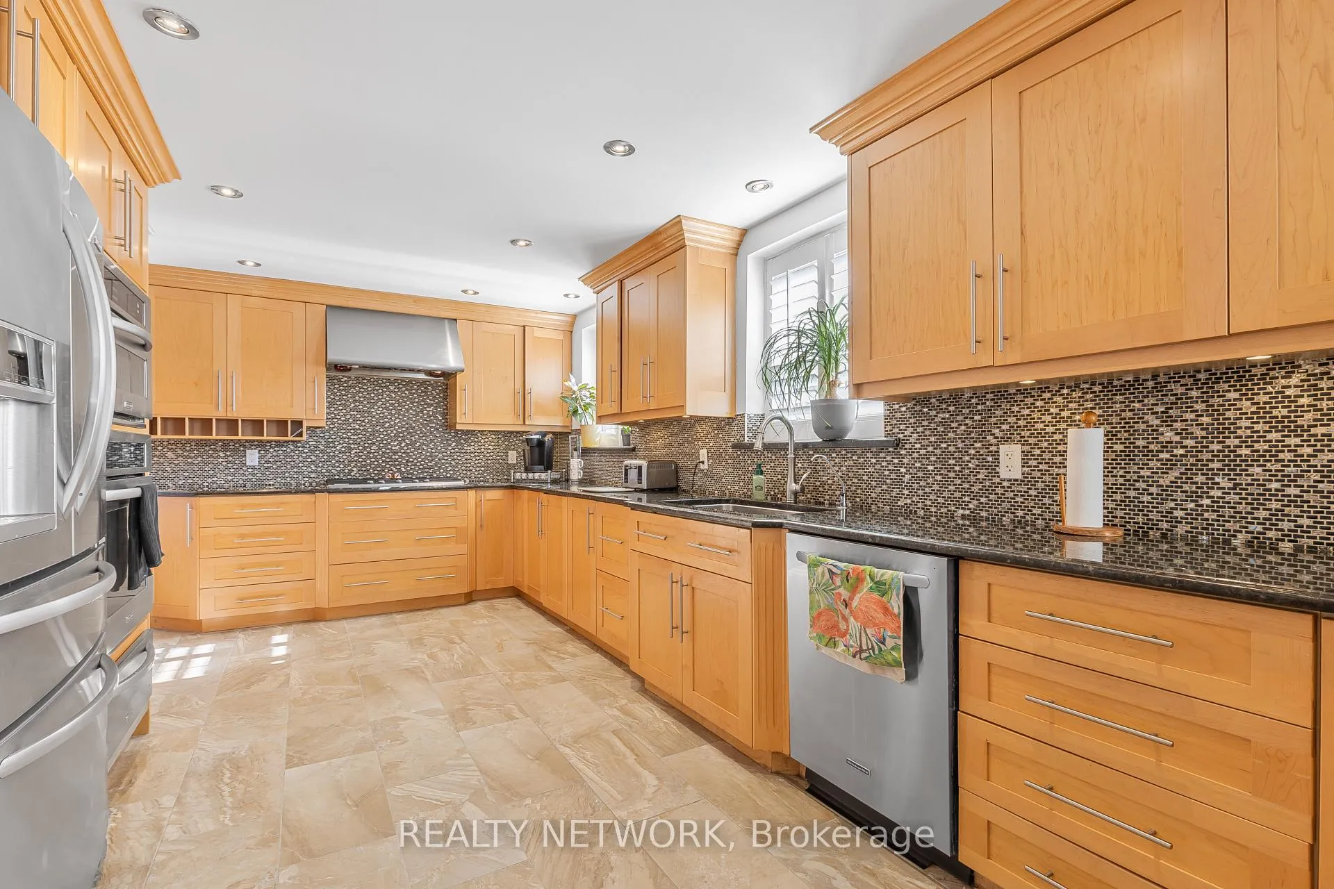 Photo 6 of 3734 Sinnicks Avenue, Niagara Falls, Church's Lane — HOMEH