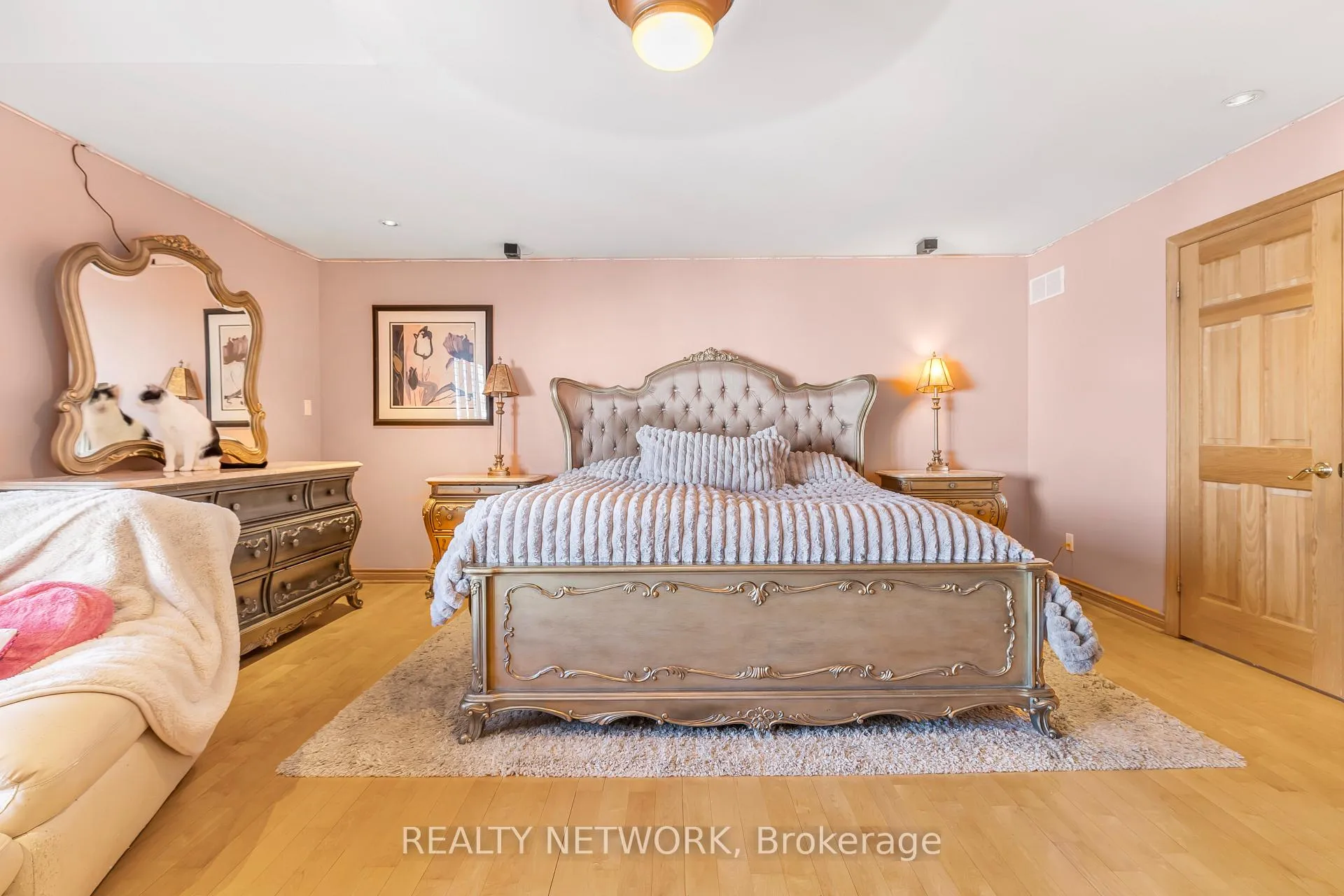 Photo 14 of 3734 Sinnicks Avenue, Niagara Falls, Church's Lane — HOMEH