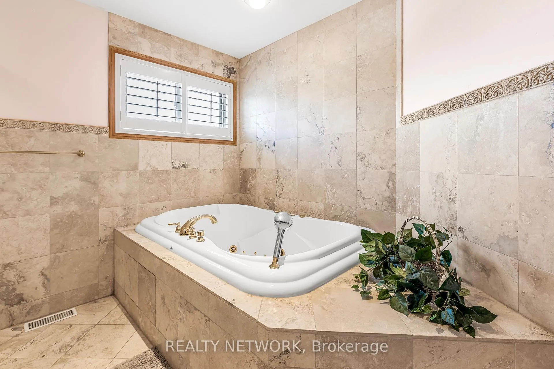 Photo 17 of 3734 Sinnicks Avenue, Niagara Falls, Church's Lane — HOMEH