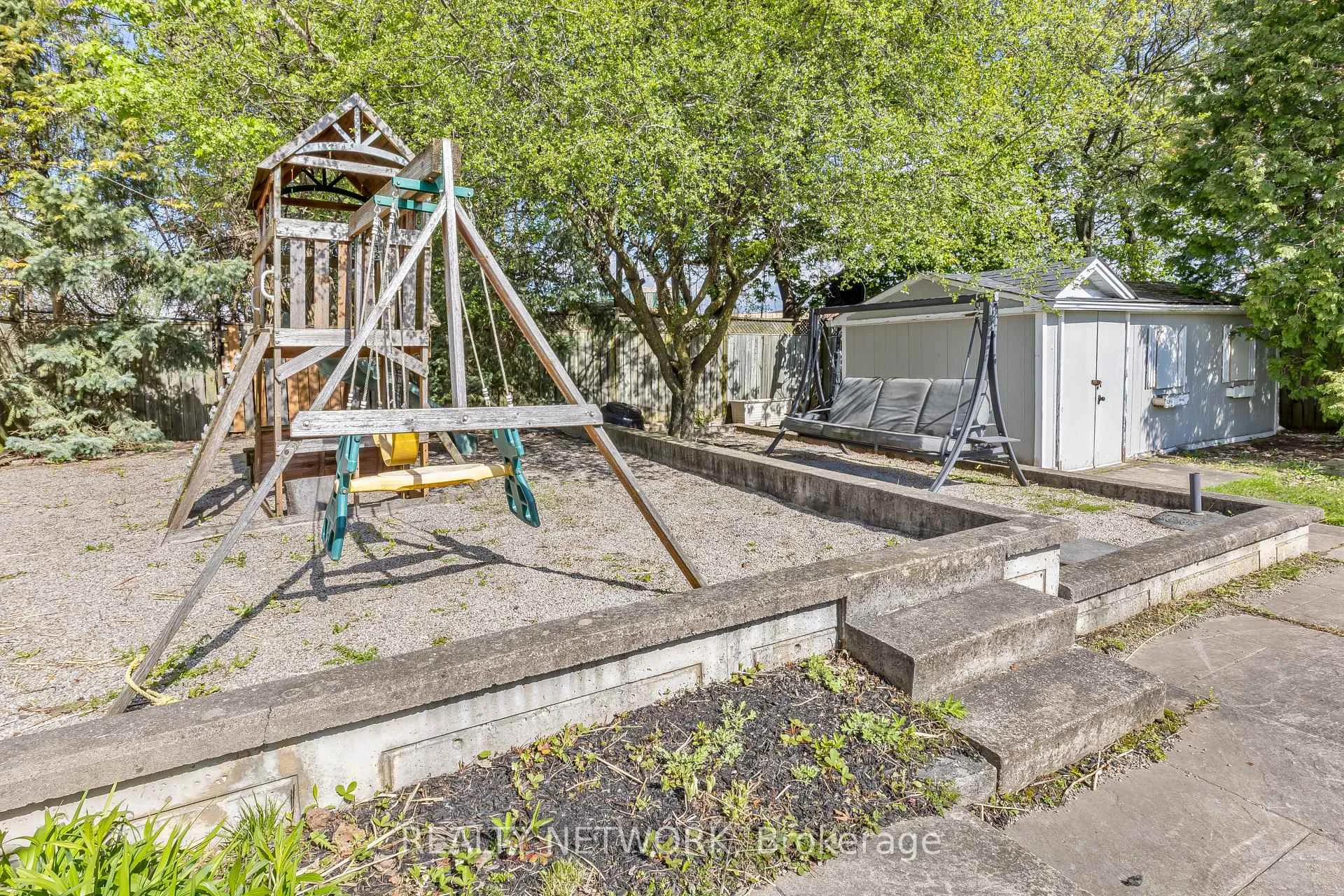 Photo 38 of 3734 Sinnicks Avenue, Niagara Falls, Church's Lane — HOMEH