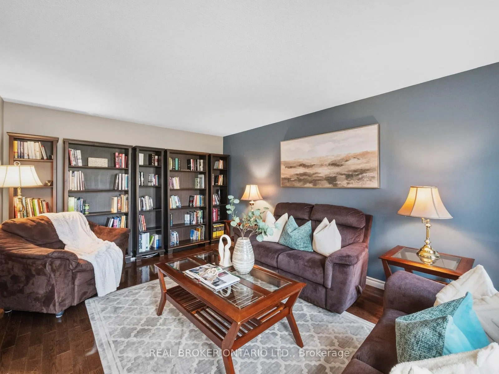 Photo 5 of 24 Mansion Street, Brampton, Central Park — HOMEH
