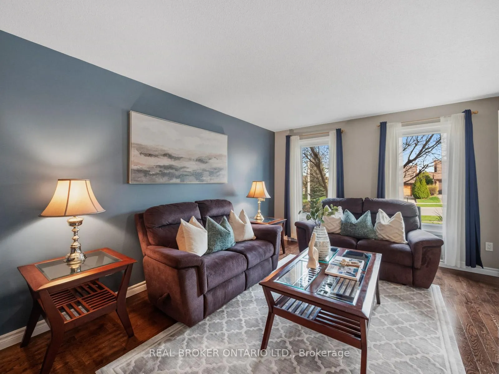 Photo 6 of 24 Mansion Street, Brampton, Central Park — HOMEH