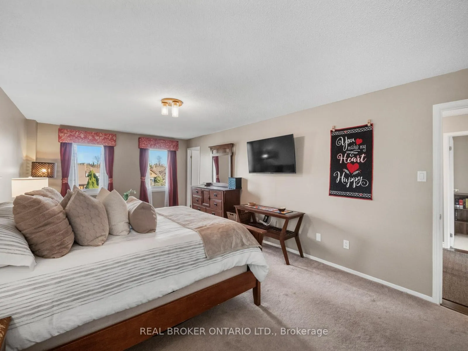 Photo 27 of 24 Mansion Street, Brampton, Central Park — HOMEH