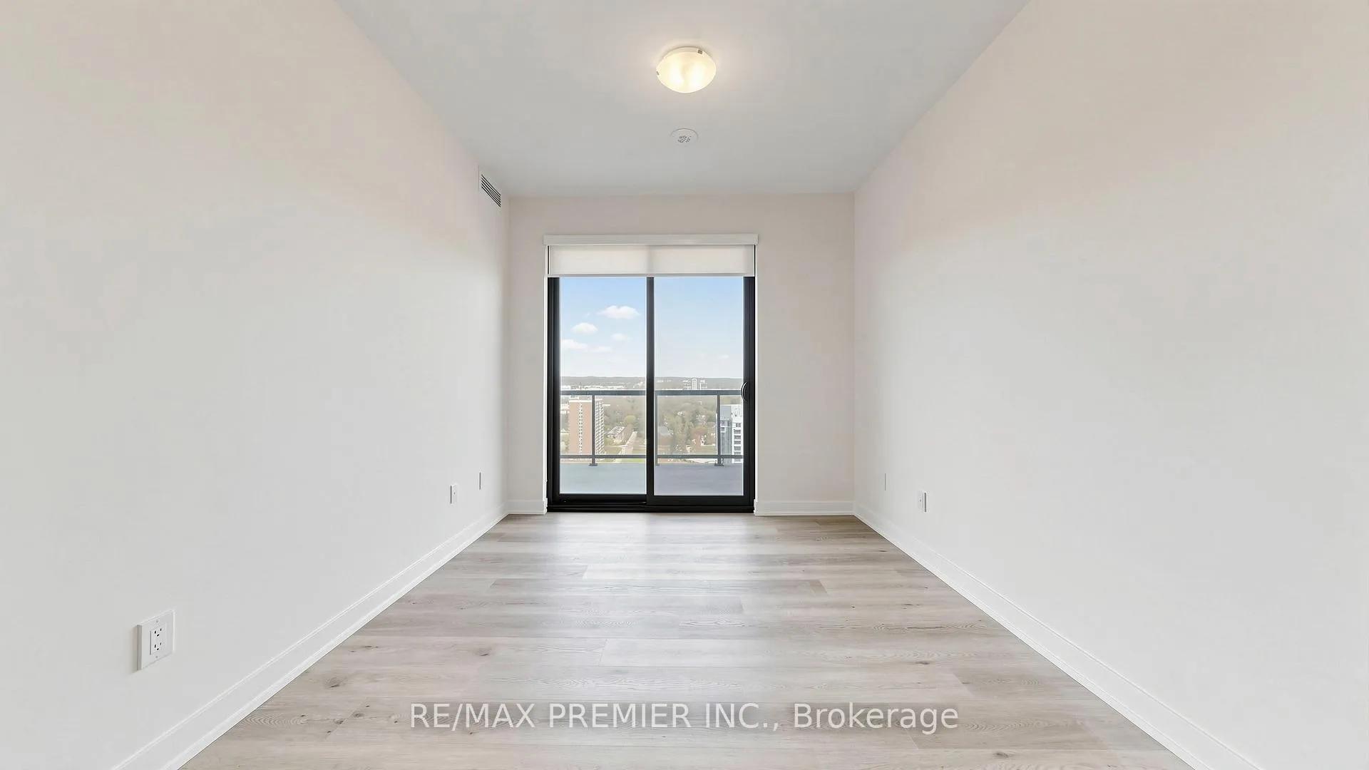 Photo 5 of Unit 2001, 2075 Lakeshore Road, Burlington, Brant — HOMEH