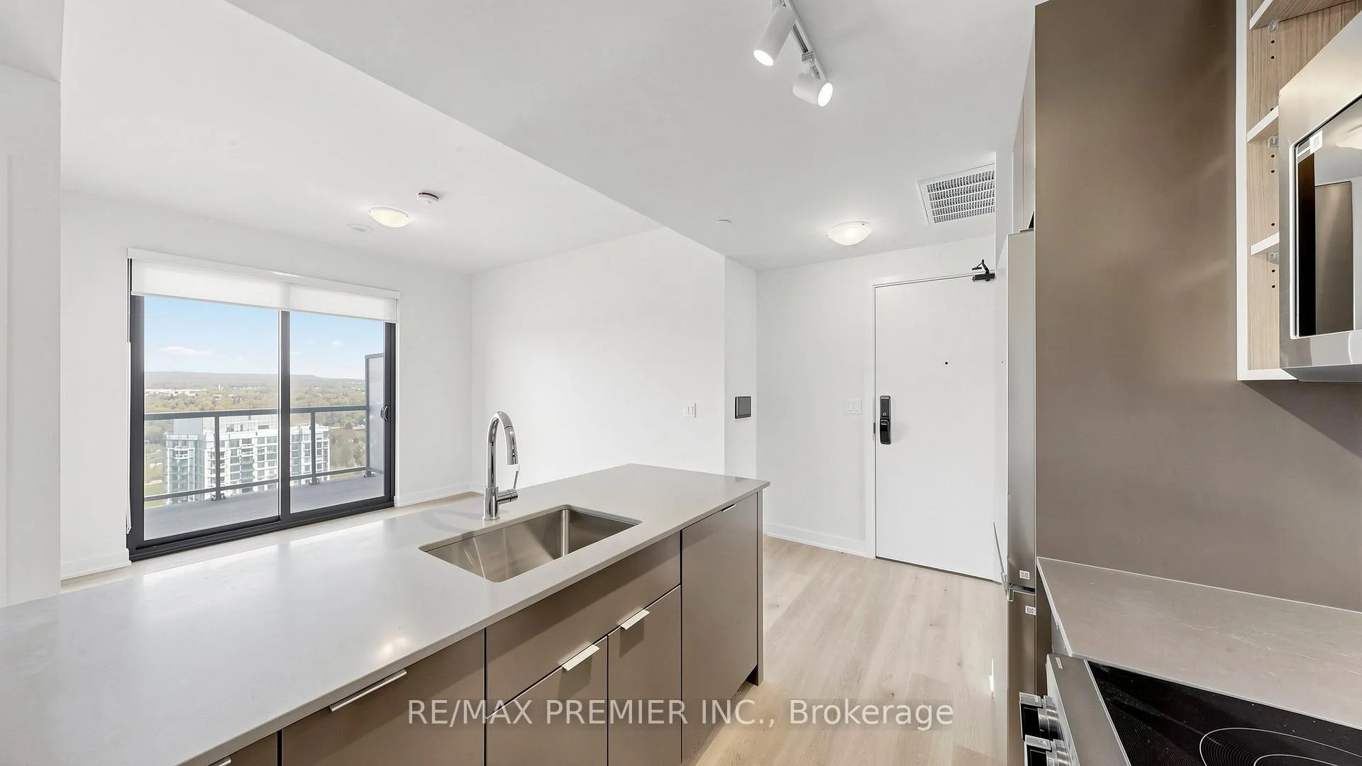 Photo 16 of Unit 2001, 2075 Lakeshore Road, Burlington, Brant — HOMEH