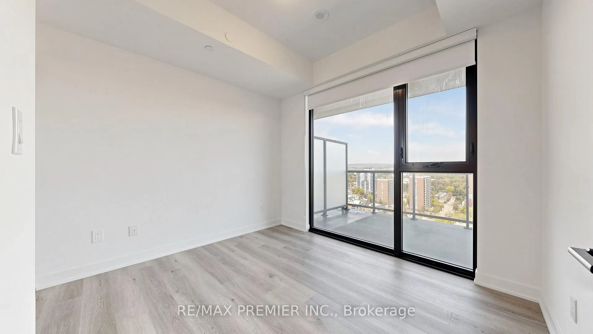 Photo 18 of Unit 2001, 2075 Lakeshore Road, Burlington, Brant — HOMEH