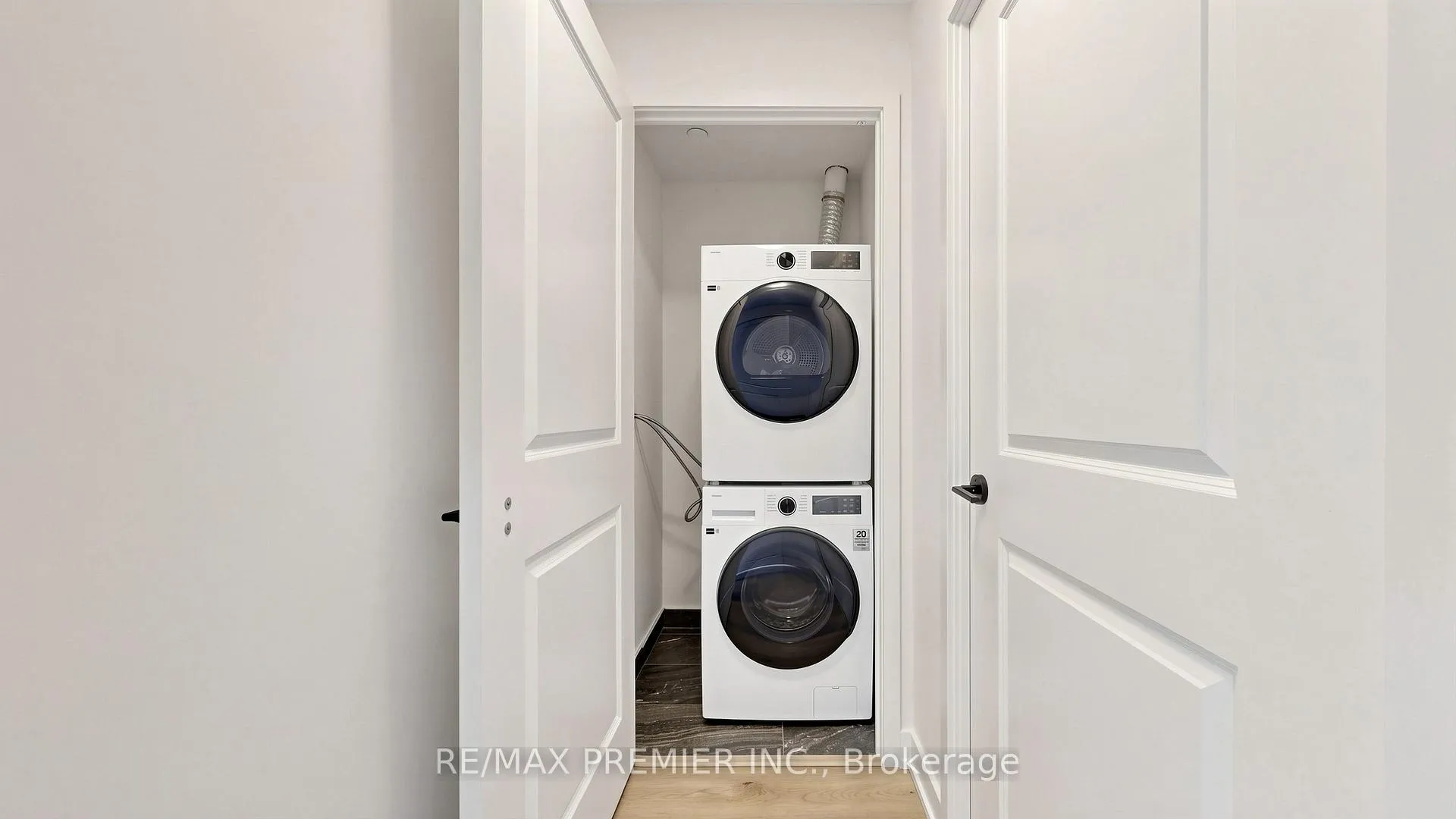 Photo 25 of Unit 2001, 2075 Lakeshore Road, Burlington, Brant — HOMEH