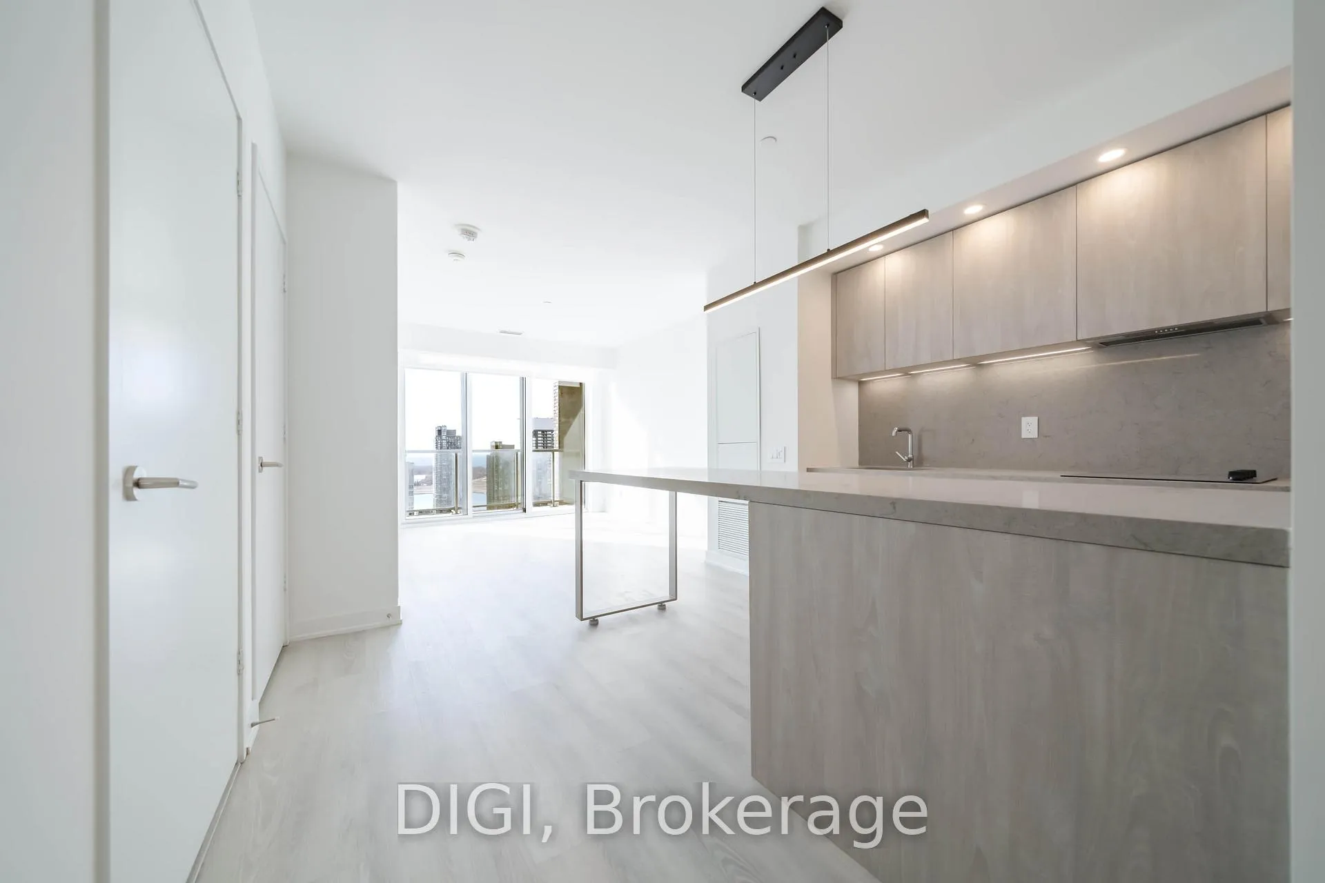 Photo 1 of Unit 810, 57 Spadina Avenue, Toronto, Waterfront Communities — HOMEH