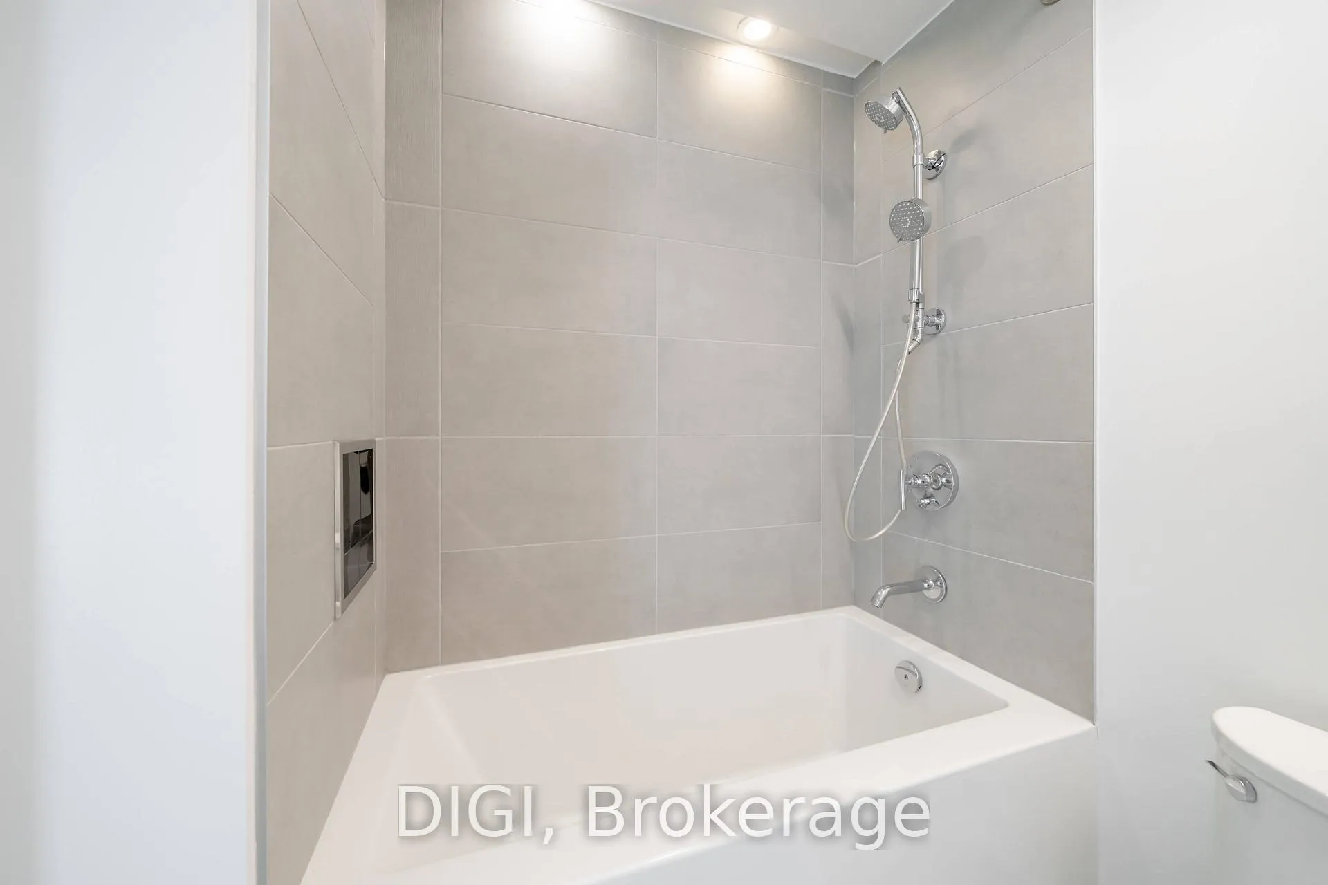 Photo 16 of Unit 810, 57 Spadina Avenue, Toronto, Waterfront Communities — HOMEH