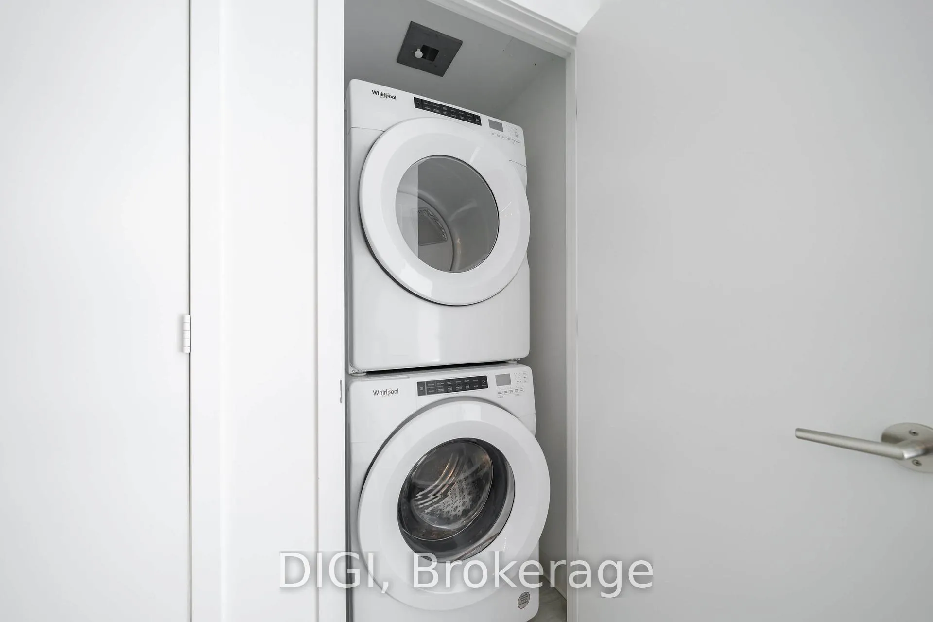 Photo 18 of Unit 810, 57 Spadina Avenue, Toronto, Waterfront Communities — HOMEH