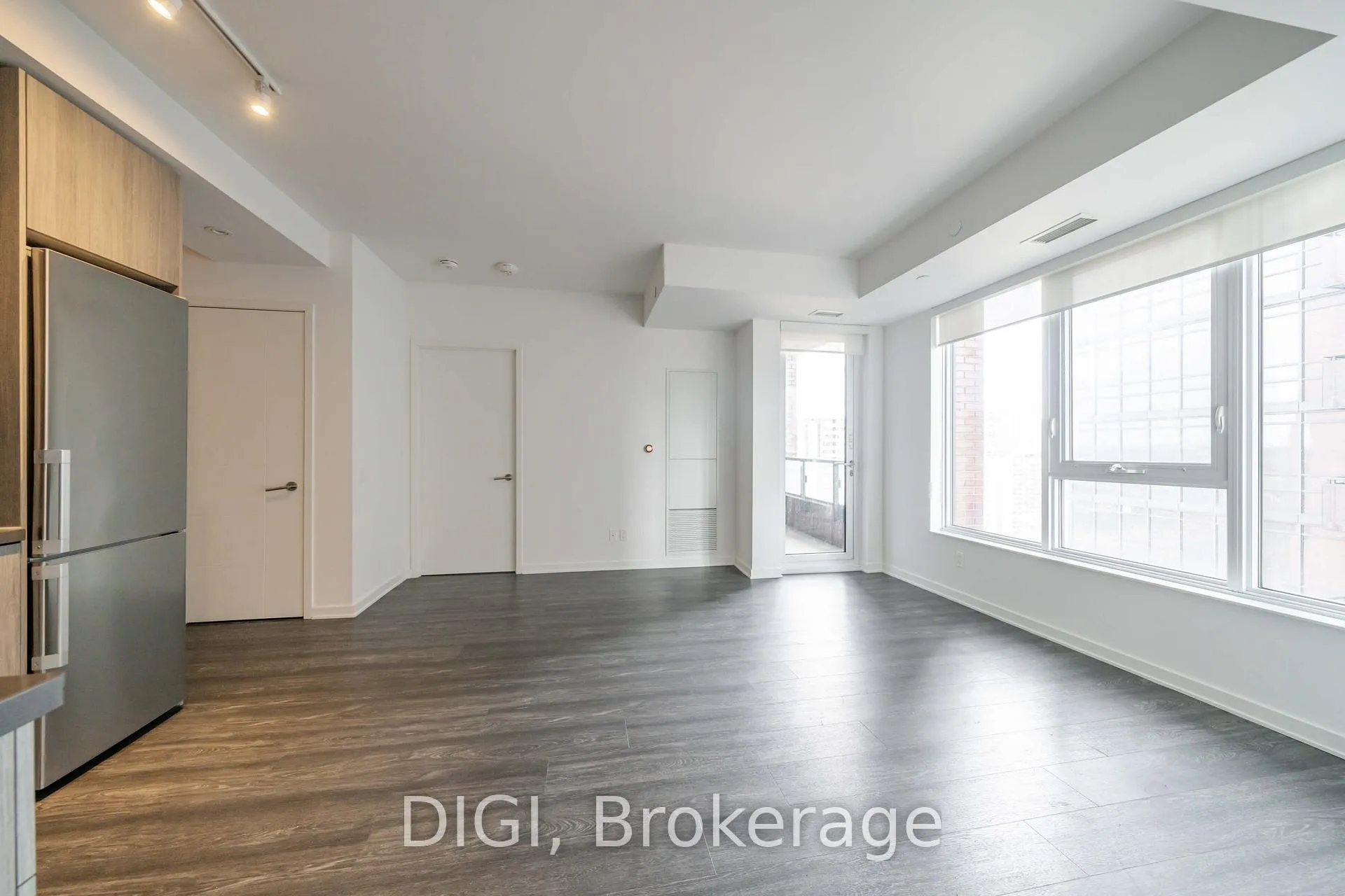 Photo 4 of Unit 1001, 25 Selby Street, Toronto, North St. James Town — HOMEH