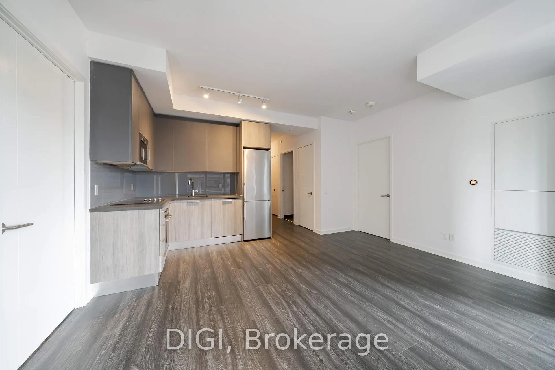 Photo 6 of Unit 1001, 25 Selby Street, Toronto, North St. James Town — HOMEH